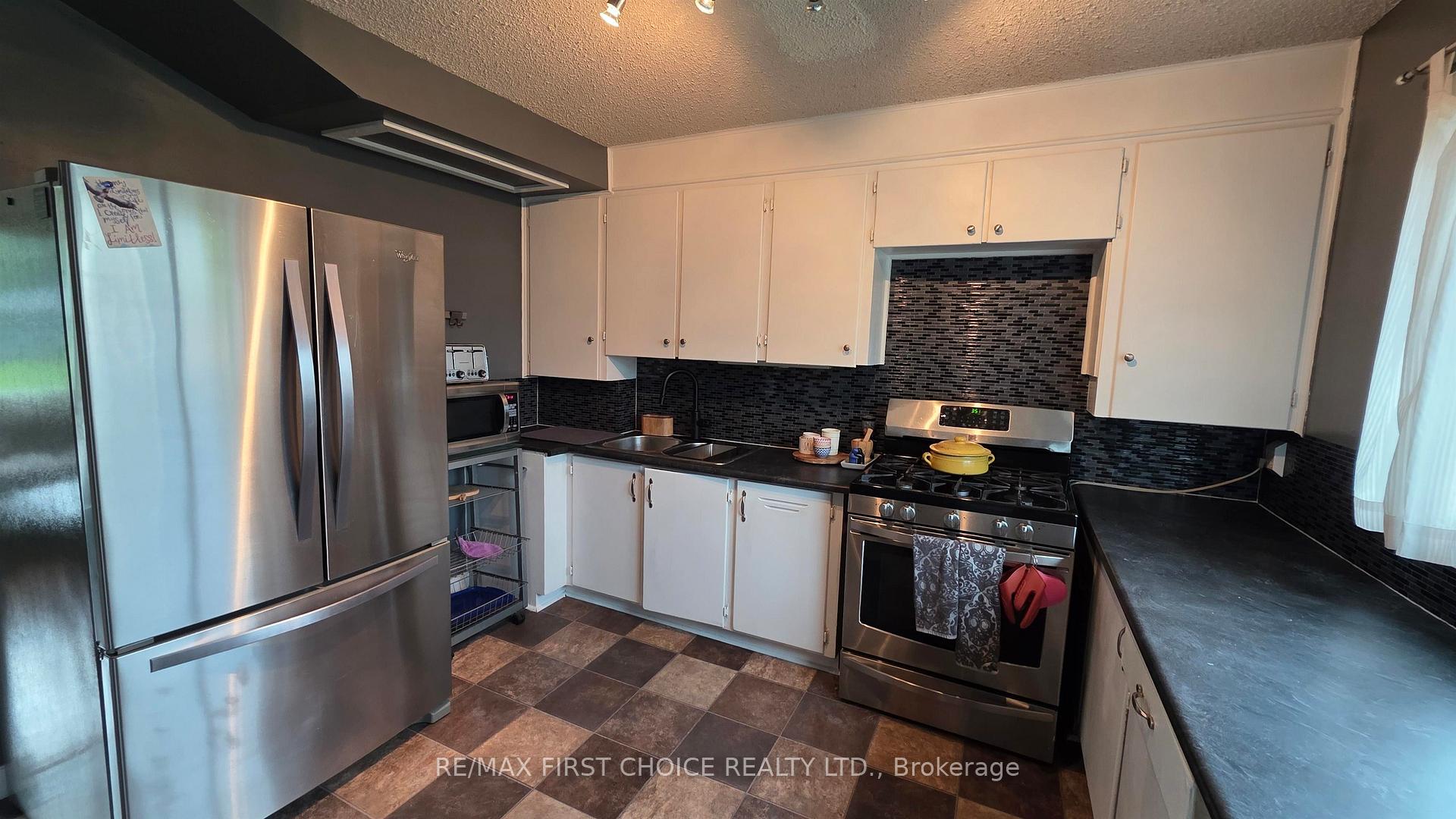 Photo 21 of 12 Drewry Drive, Kenora, Pinecrest — HOMEH