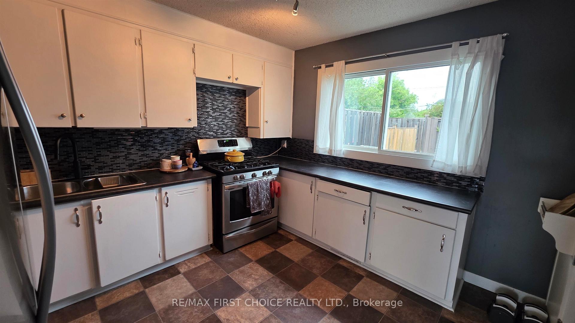 Photo 22 of 12 Drewry Drive, Kenora, Pinecrest — HOMEH