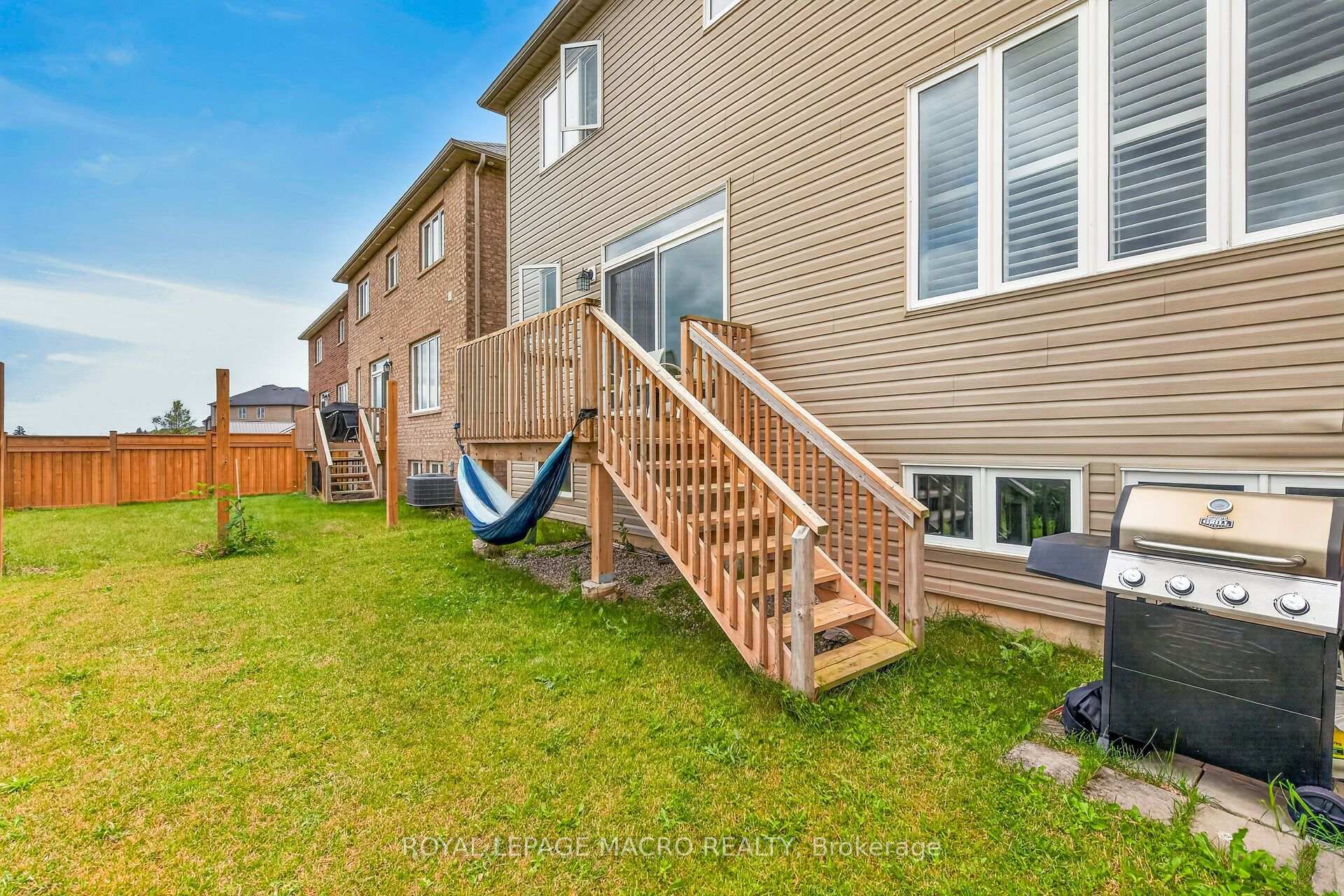 Photo 42 of 76 McWatters Street, Hamilton, Rural Glanbrook — HOMEH