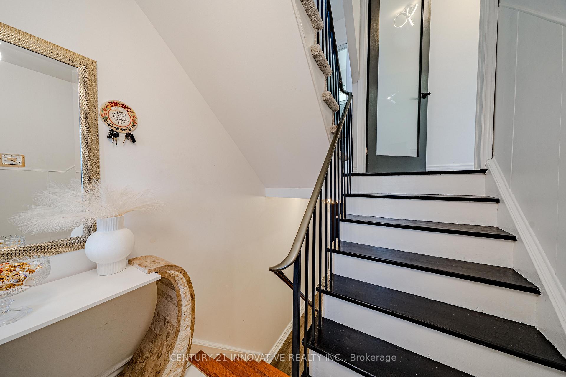Photo 7 of 5 Cheatham Place, Scarborough, Malvern — HOMEH