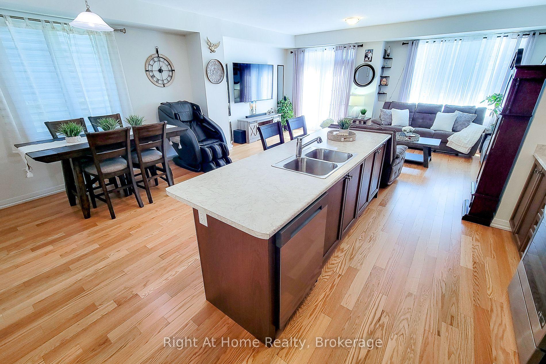 Photo 3 of 3 Norwich Crescent, Haldimand — HOMEH