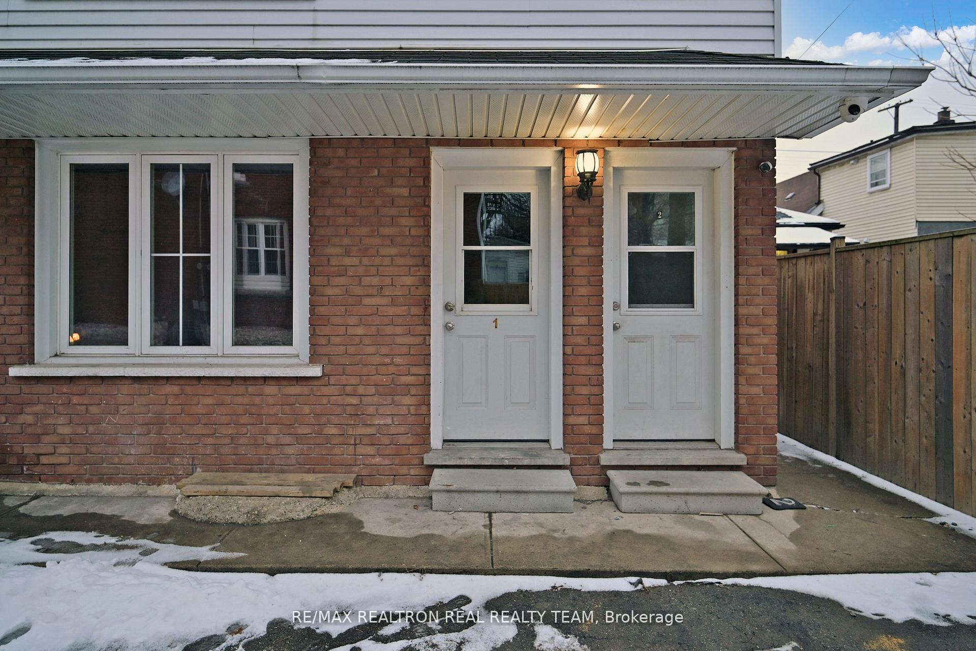 Photo 3 of Unit #C1, 1129 Cannon Street E, Hamilton, Crown Point — HOMEH