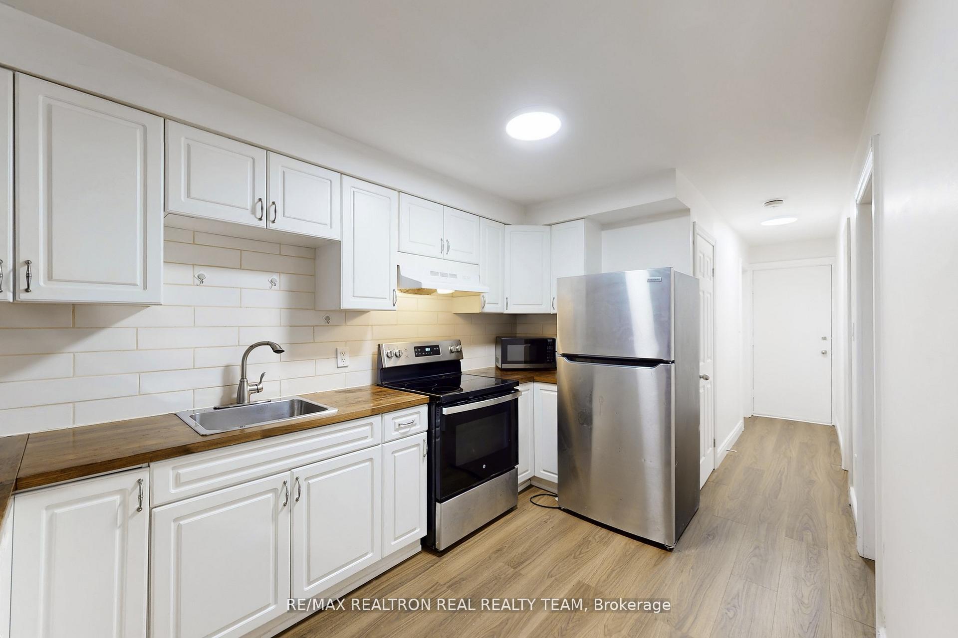 Photo 10 of Unit #C1, 1129 Cannon Street E, Hamilton, Crown Point — HOMEH