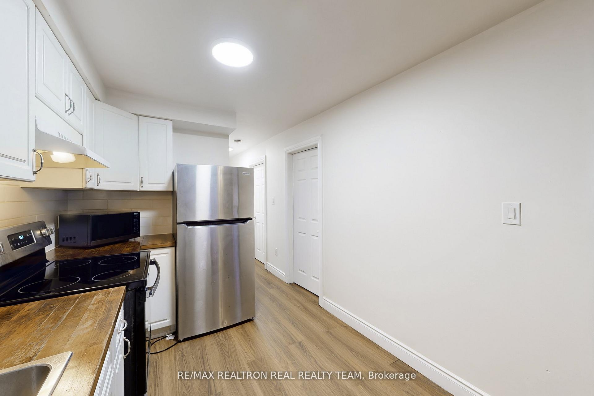 Photo 11 of Unit #C1, 1129 Cannon Street E, Hamilton, Crown Point — HOMEH