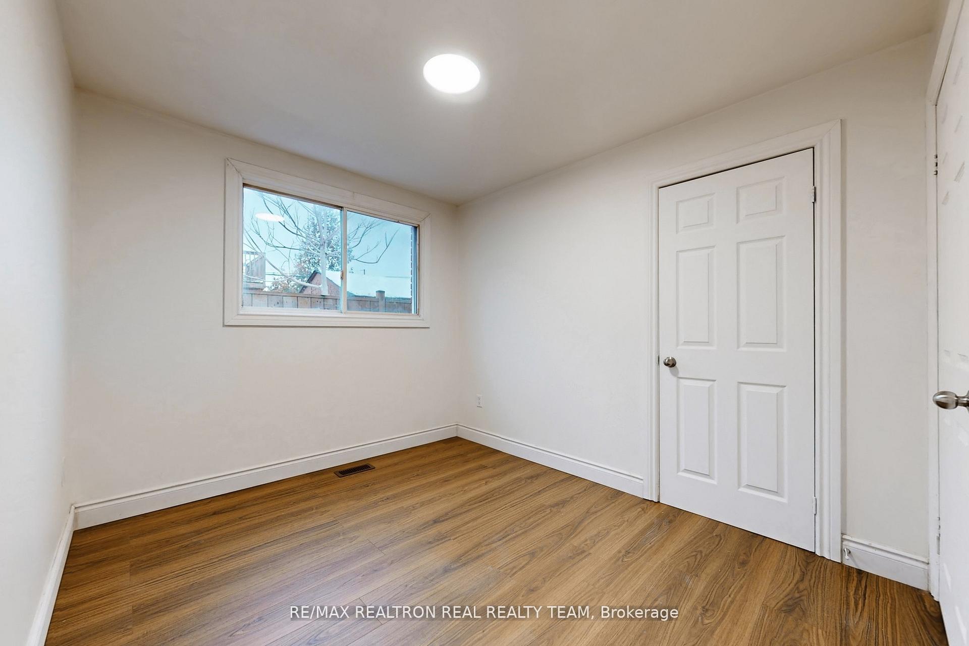 Photo 16 of Unit #C1, 1129 Cannon Street E, Hamilton, Crown Point — HOMEH