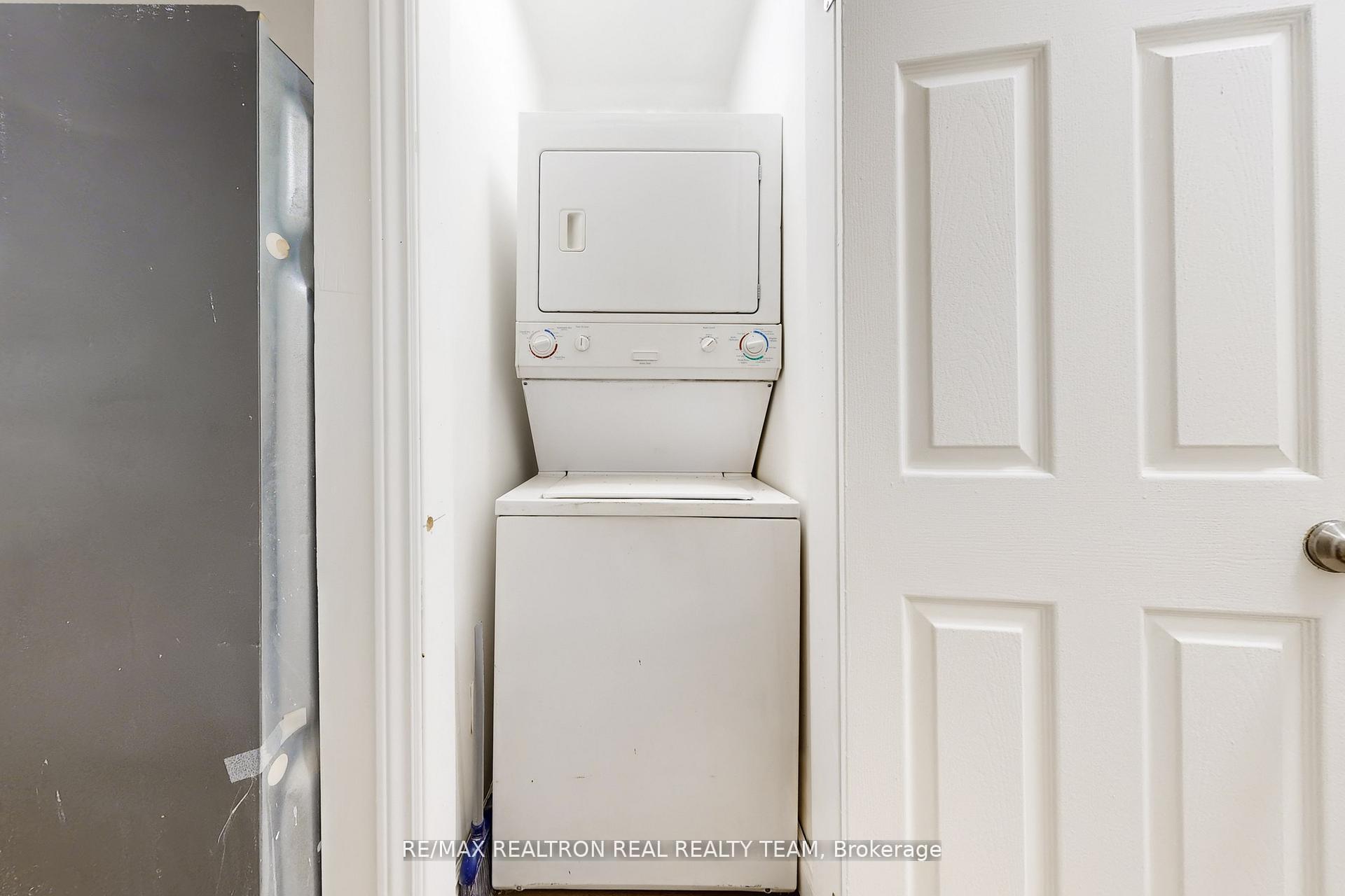 Photo 17 of Unit #C1, 1129 Cannon Street E, Hamilton, Crown Point — HOMEH