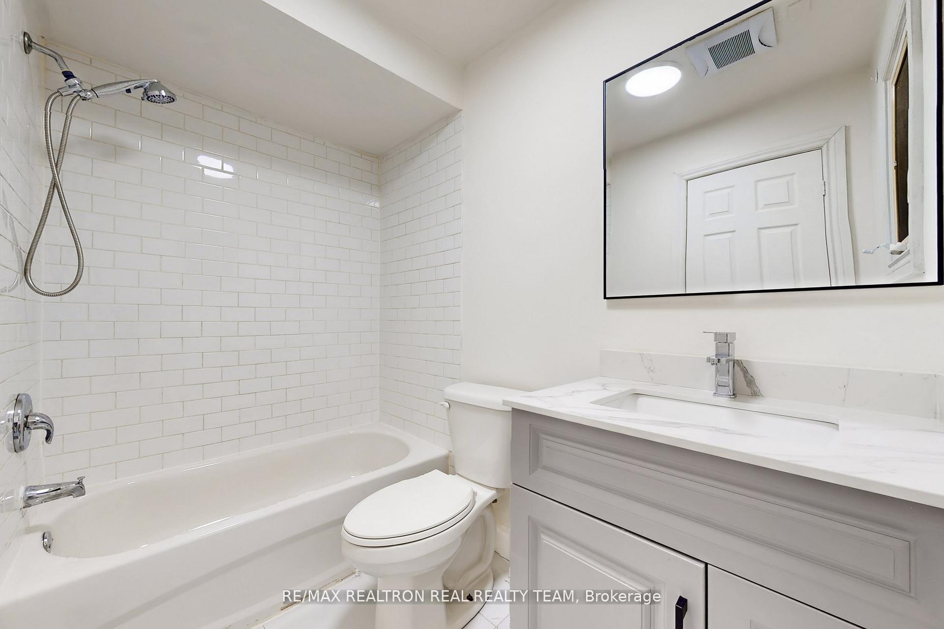 Photo 18 of Unit #C1, 1129 Cannon Street E, Hamilton, Crown Point — HOMEH
