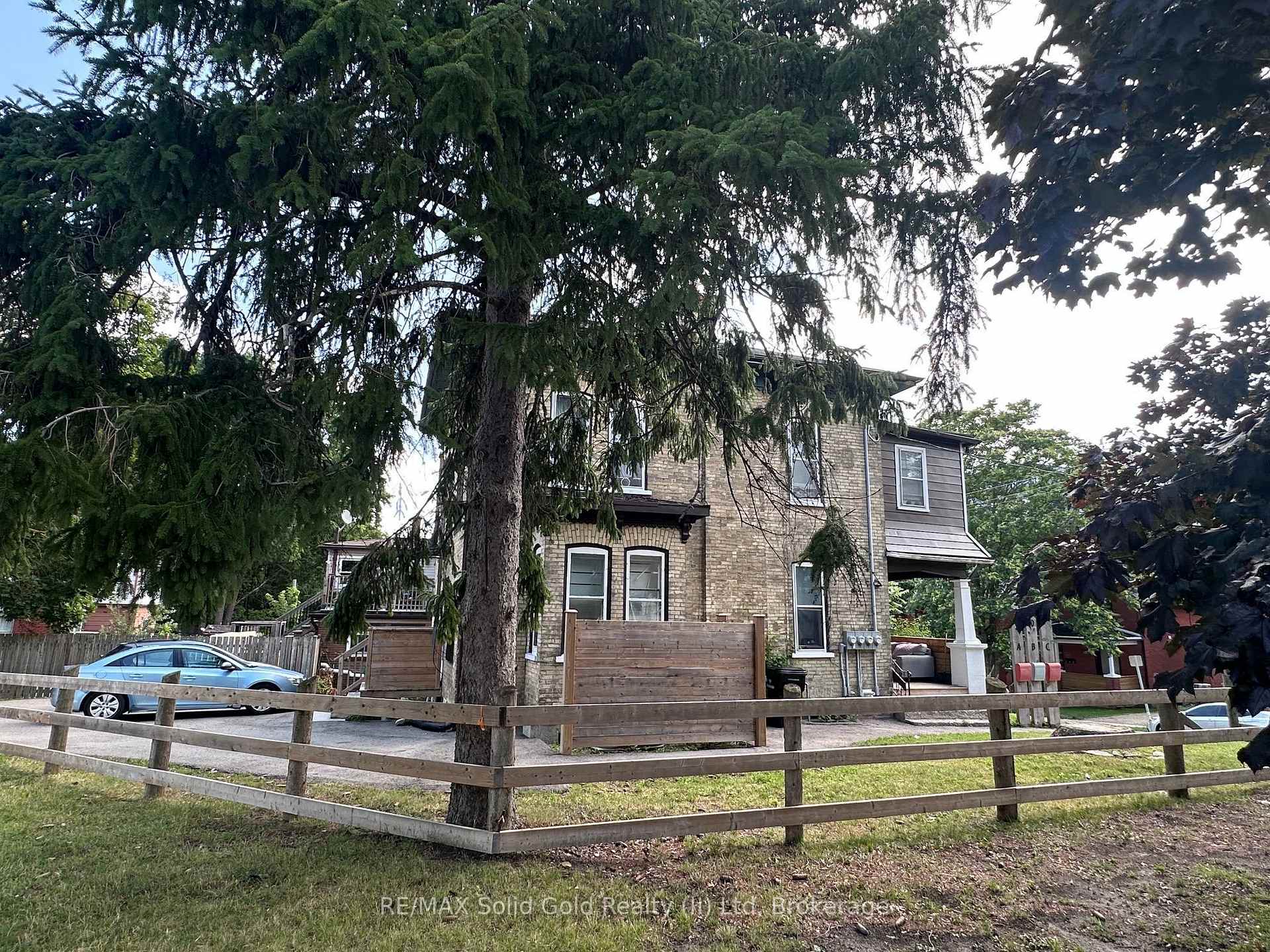 Photo 30 of 10 Shanley Street, Kitchener, KW Hospital — HOMEH