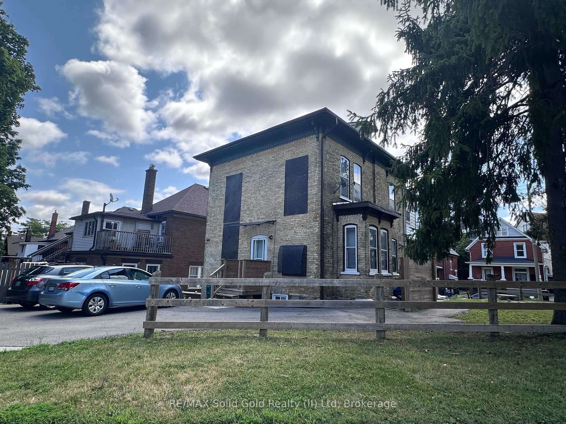 Photo 31 of 10 Shanley Street, Kitchener, KW Hospital — HOMEH