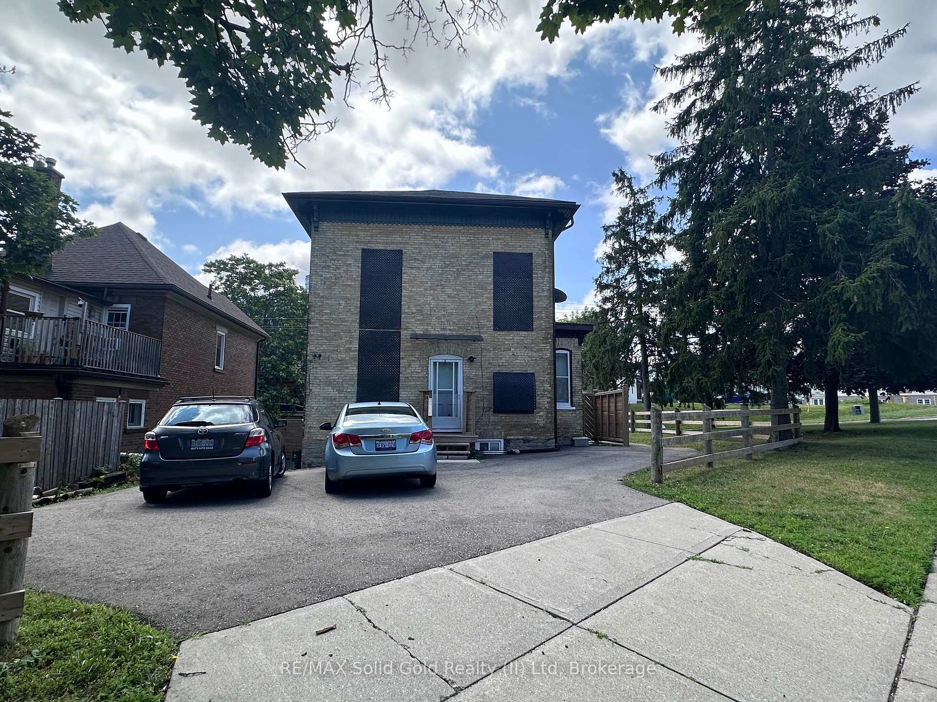 Photo 34 of 10 Shanley Street, Kitchener, KW Hospital — HOMEH
