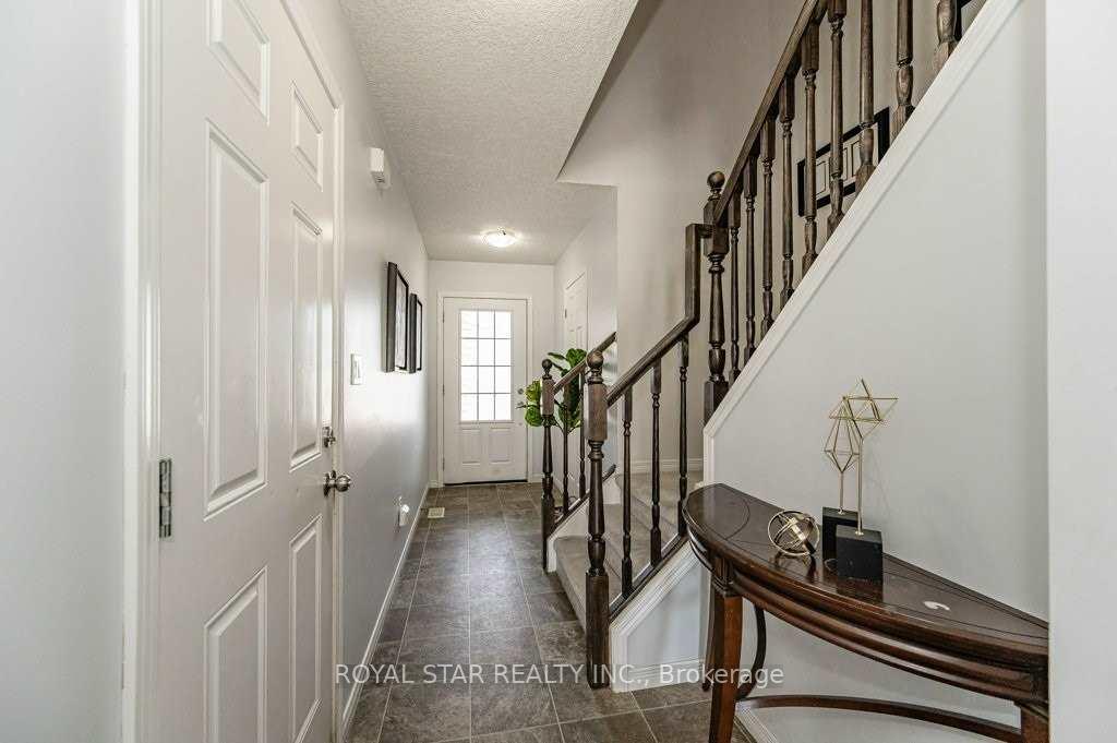 Photo 7 of Unit B8, 7 Upper Mercer Street, Kitchener, Grand River South — HOMEH