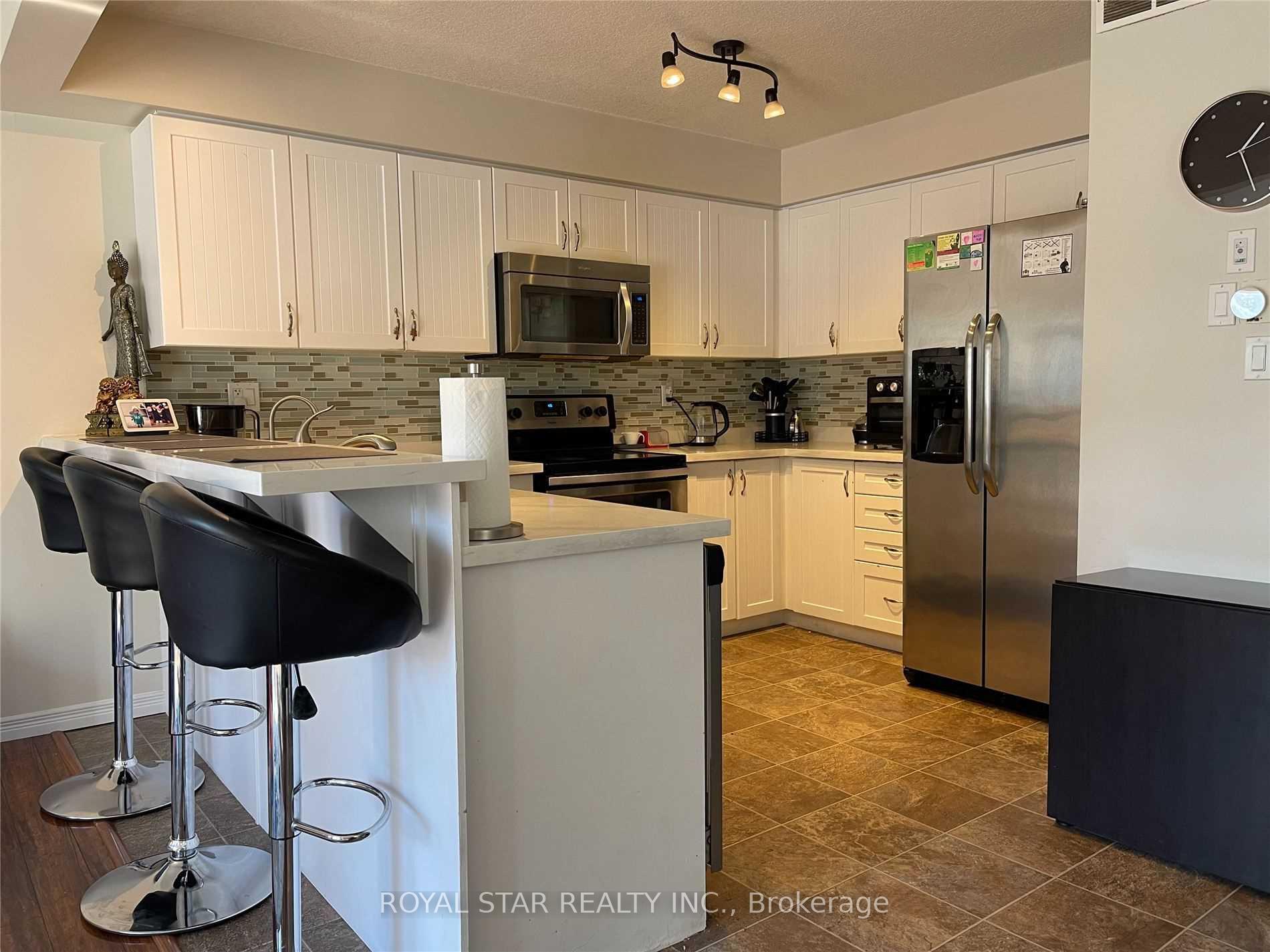 Photo 9 of Unit B8, 7 Upper Mercer Street, Kitchener, Grand River South — HOMEH