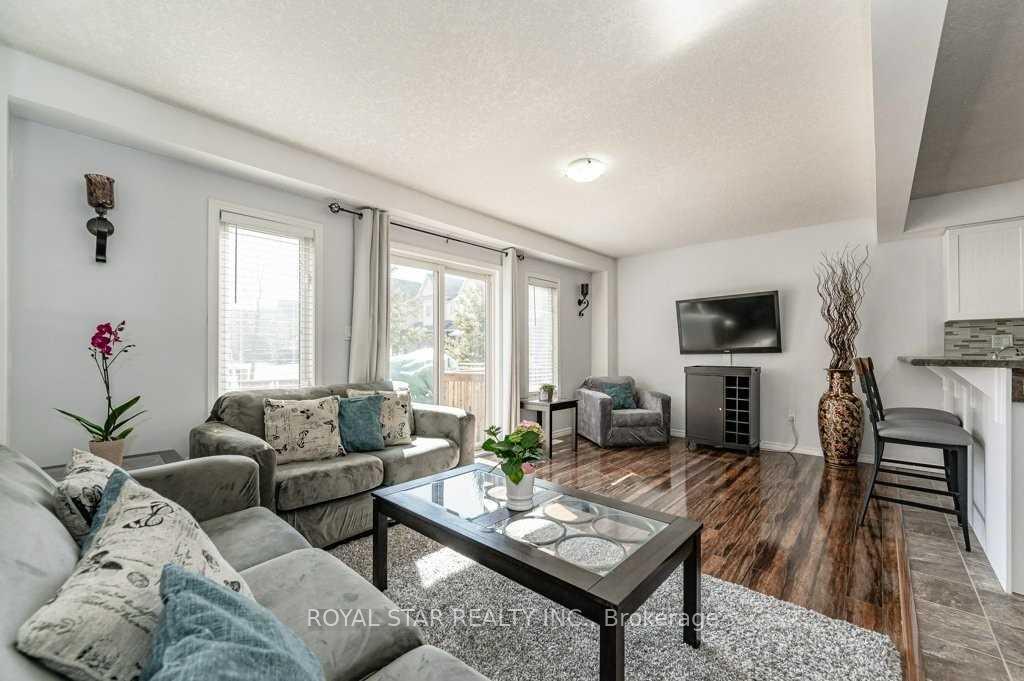 Photo 14 of Unit B8, 7 Upper Mercer Street, Kitchener, Grand River South — HOMEH