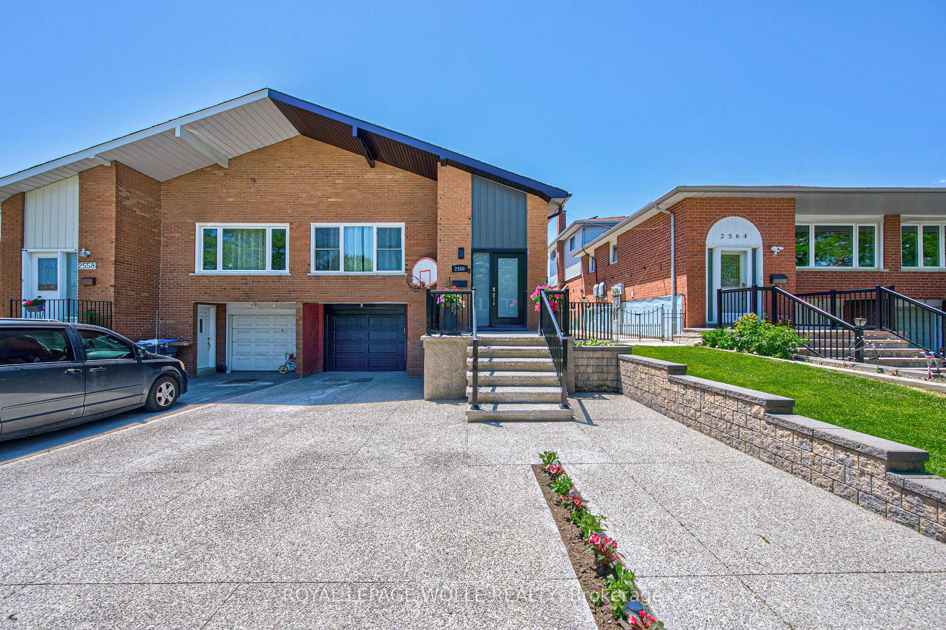 Front of 2560 Palisander Avenue