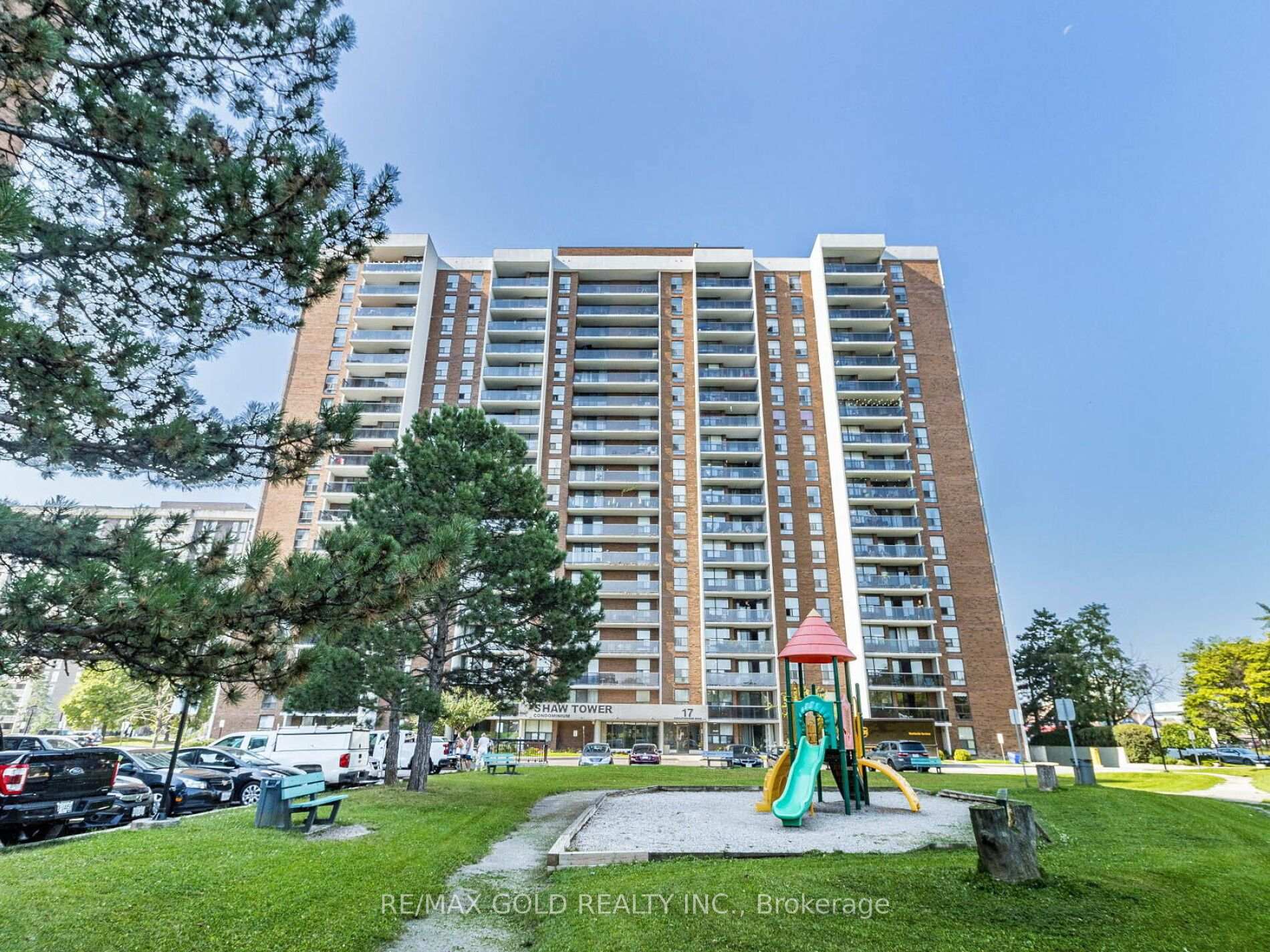 Photo 1 of Unit 1010, 17 Knightsbridge Road, Brampton, Queen Street Corridor — HOMEH