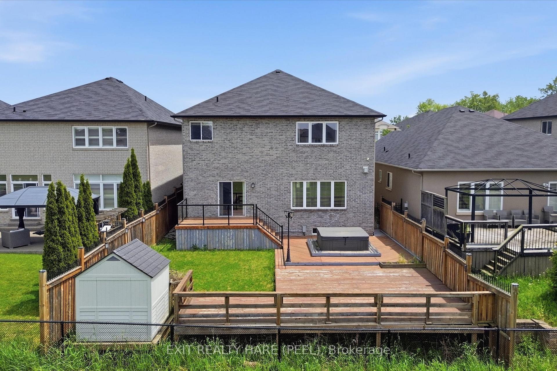Photo 4 of 174 Irwin Avenue, Hamilton, Meadowlands — HOMEH