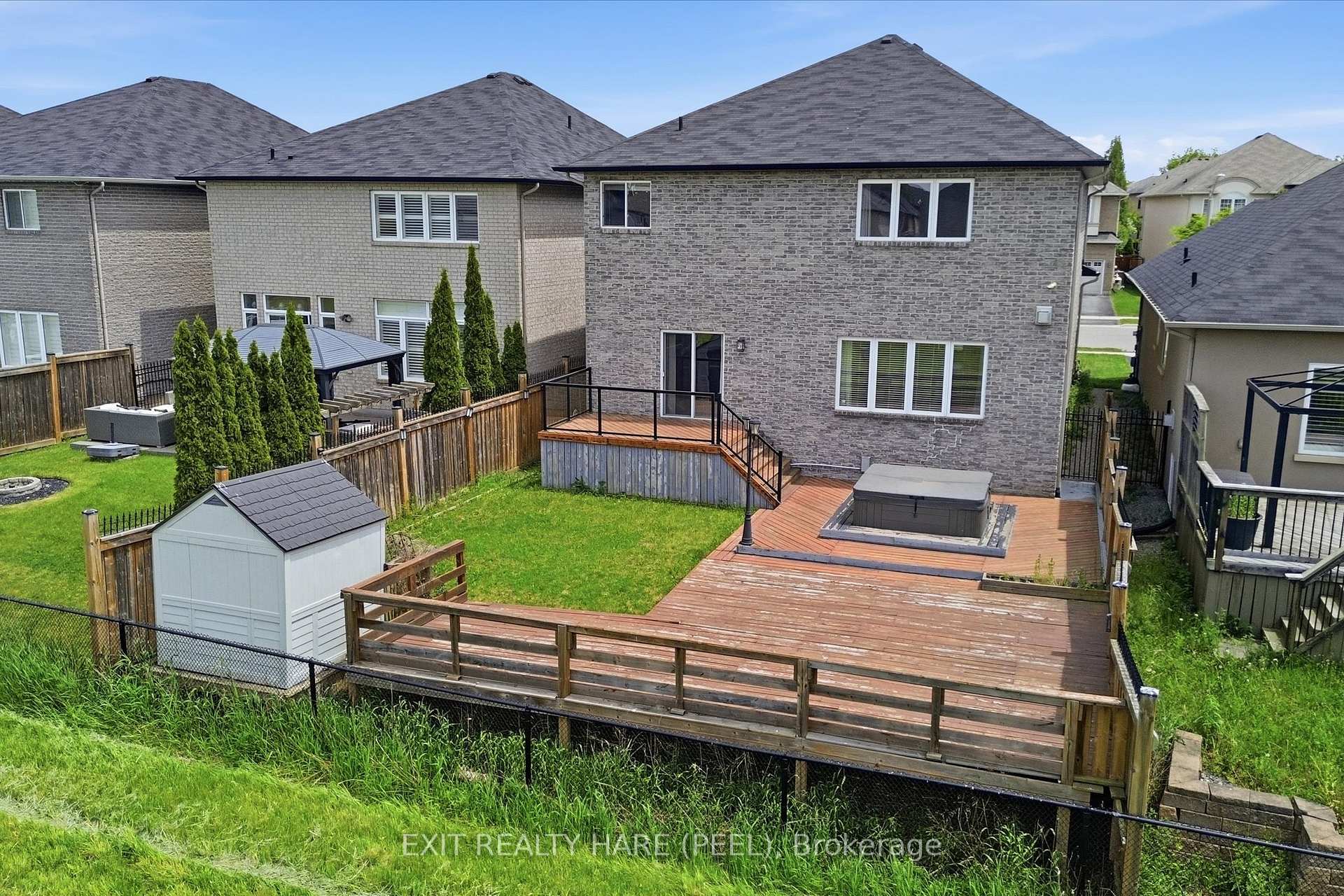 Photo 5 of 174 Irwin Avenue, Hamilton, Meadowlands — HOMEH