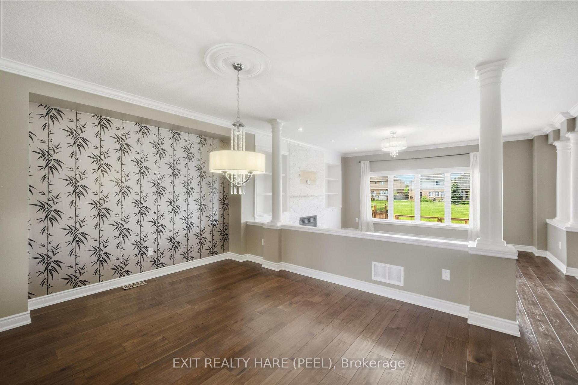 Photo 8 of 174 Irwin Avenue, Hamilton, Meadowlands — HOMEH