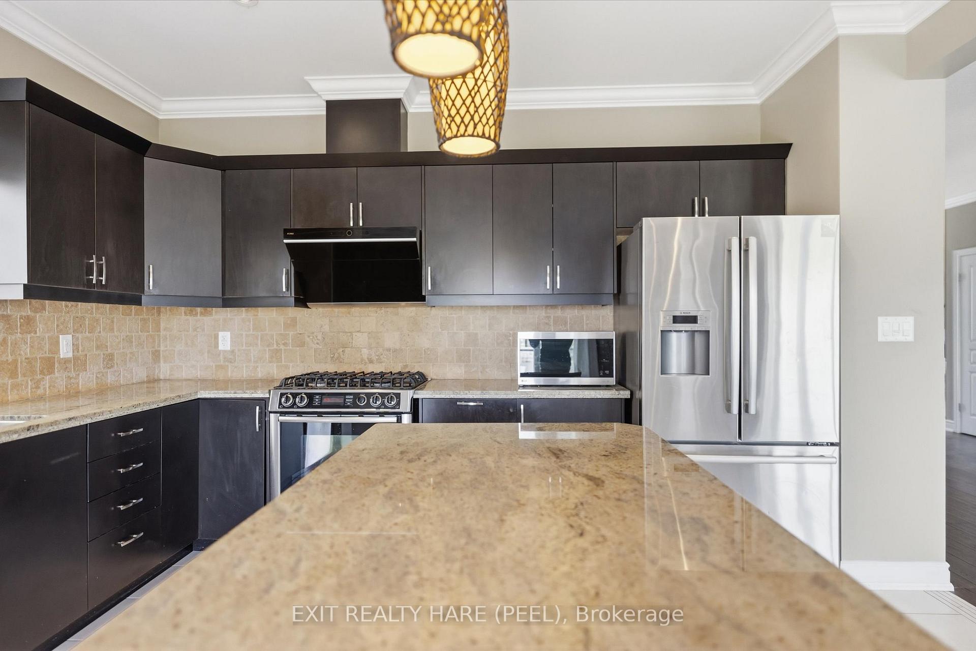 Photo 17 of 174 Irwin Avenue, Hamilton, Meadowlands — HOMEH
