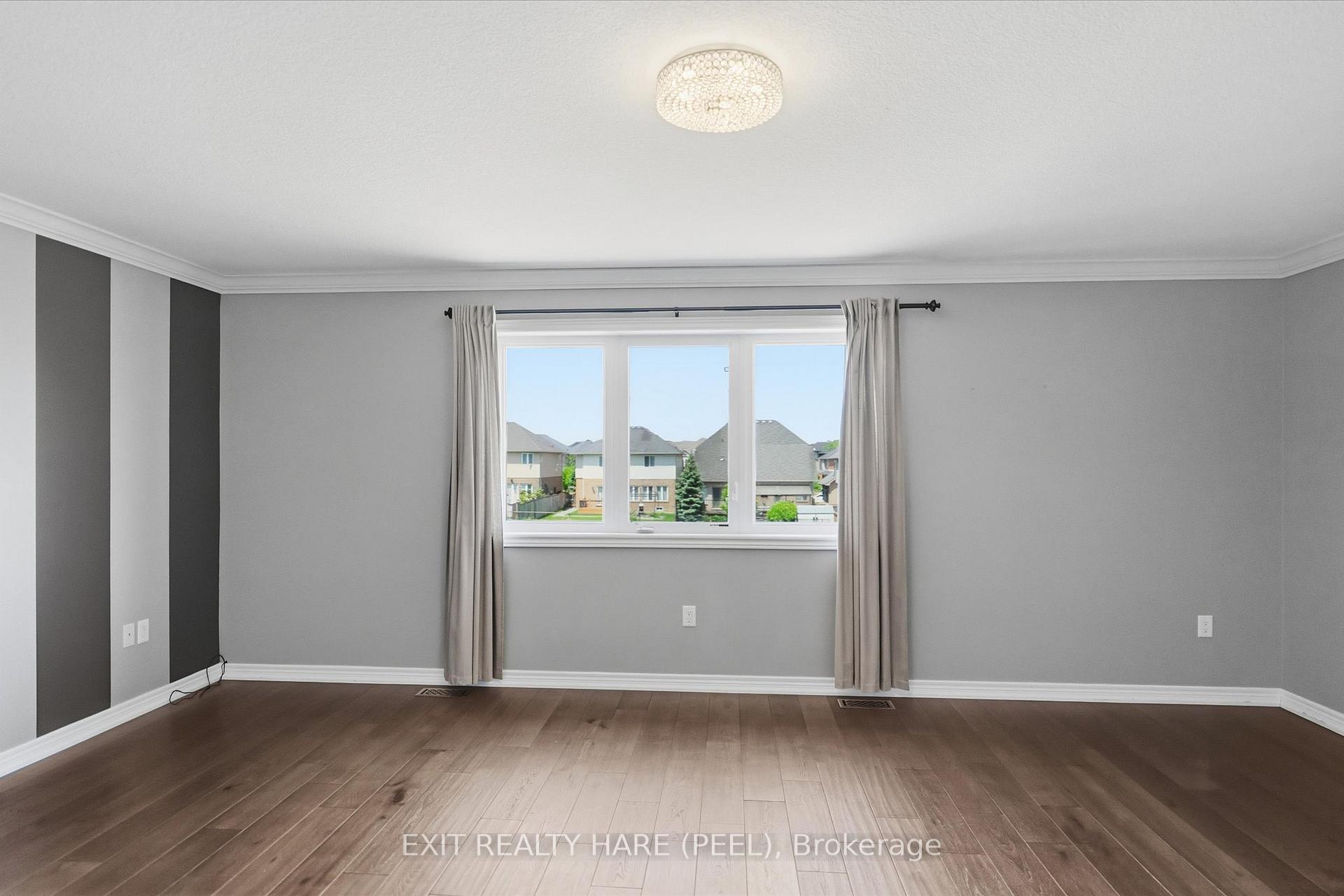 Photo 25 of 174 Irwin Avenue, Hamilton, Meadowlands — HOMEH