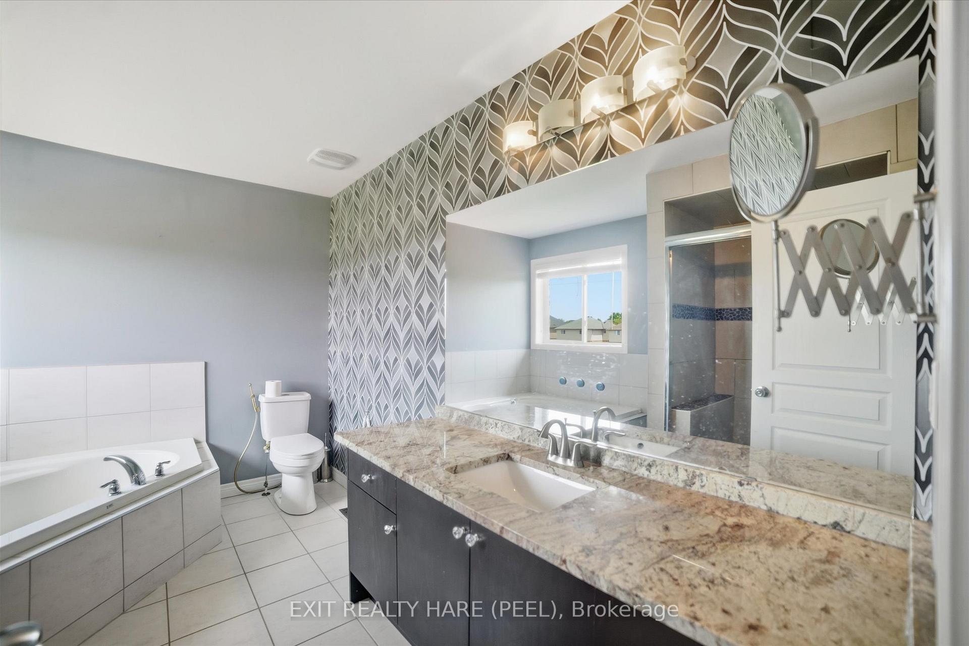 Photo 27 of 174 Irwin Avenue, Hamilton, Meadowlands — HOMEH