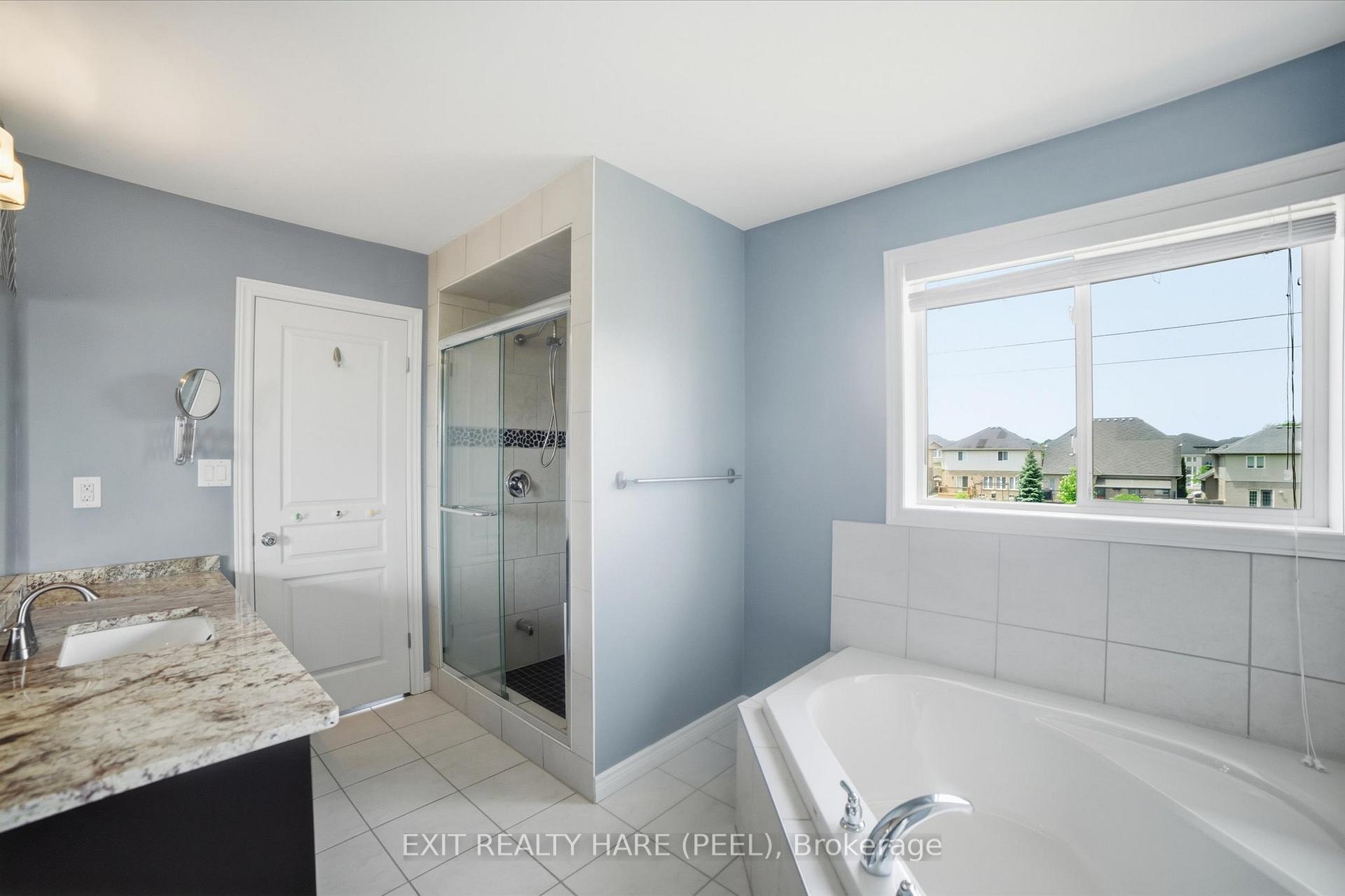 Photo 28 of 174 Irwin Avenue, Hamilton, Meadowlands — HOMEH