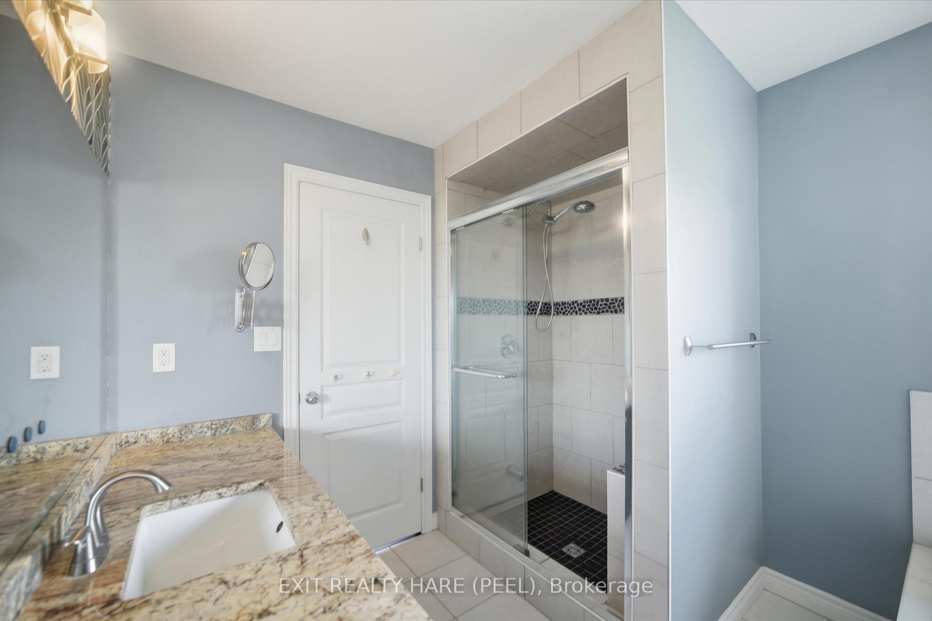 Photo 29 of 174 Irwin Avenue, Hamilton, Meadowlands — HOMEH