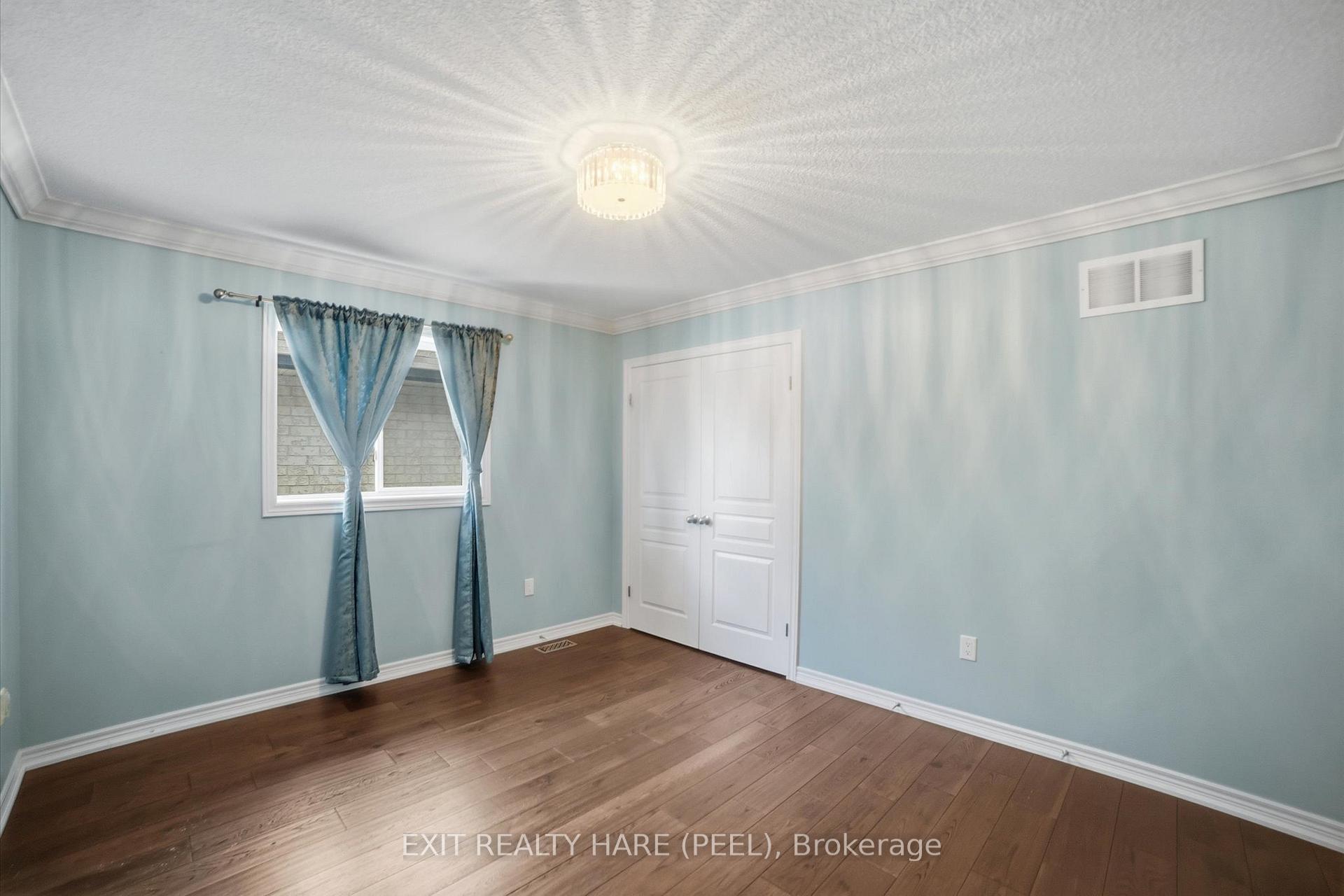 Photo 33 of 174 Irwin Avenue, Hamilton, Meadowlands — HOMEH