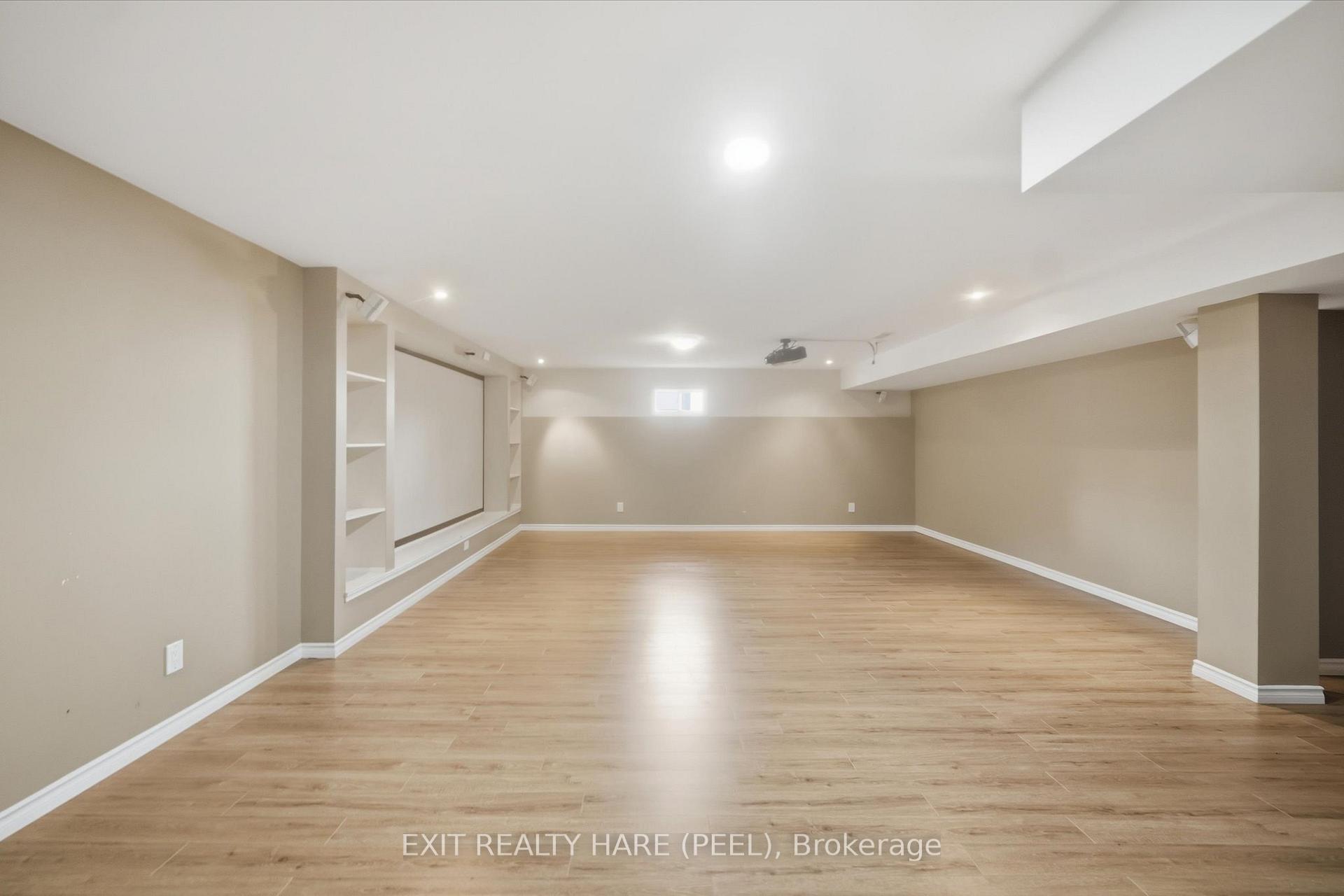 Photo 36 of 174 Irwin Avenue, Hamilton, Meadowlands — HOMEH