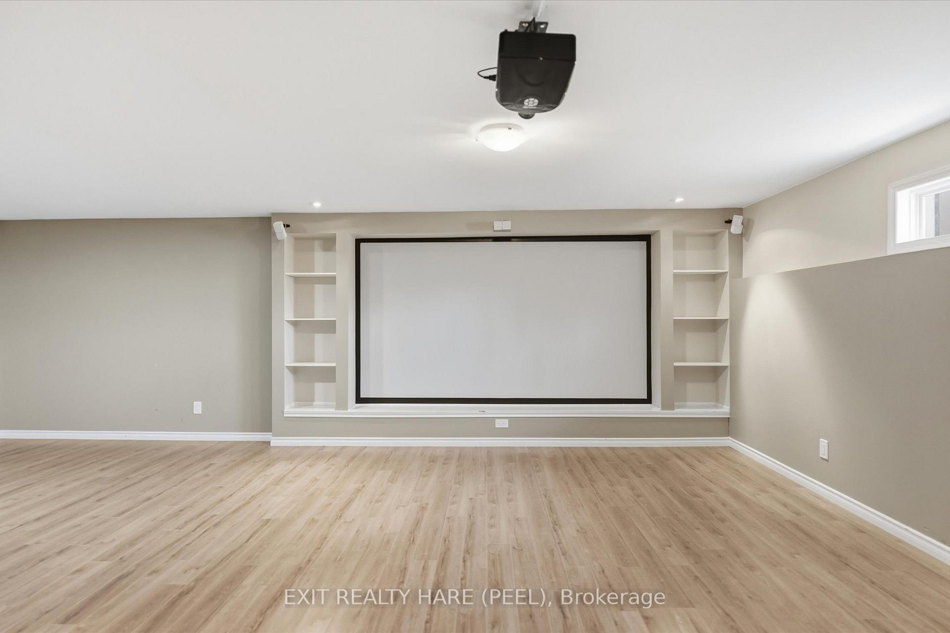 Photo 37 of 174 Irwin Avenue, Hamilton, Meadowlands — HOMEH
