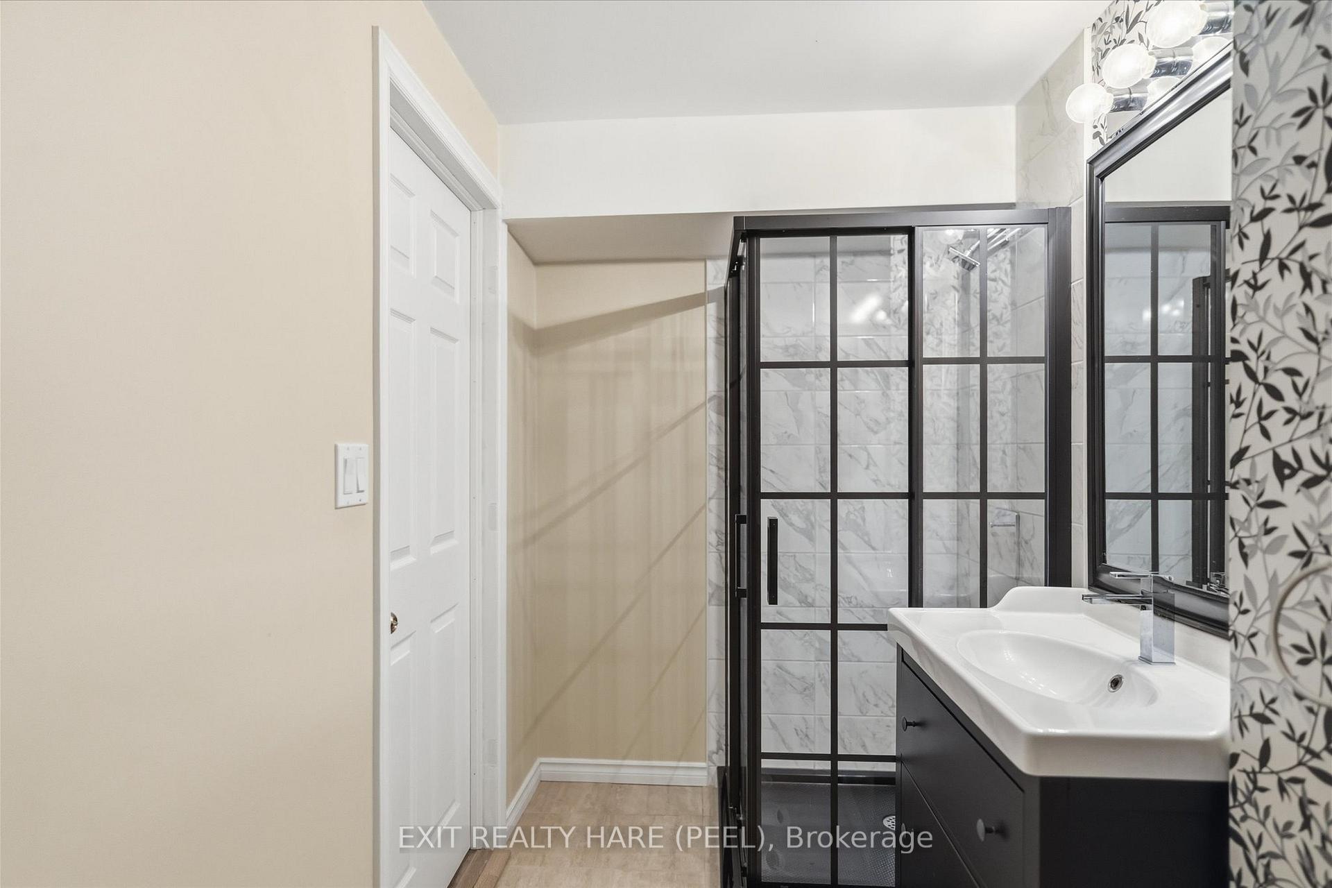 Photo 40 of 174 Irwin Avenue, Hamilton, Meadowlands — HOMEH