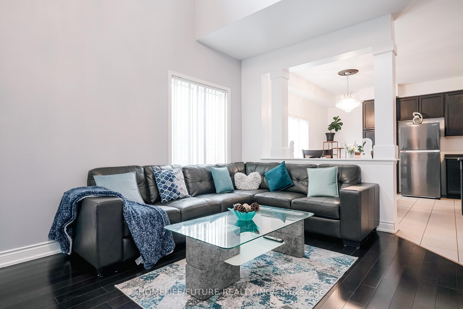 Photo 8 of 14 Mosely Crescent, Ajax, Northeast Ajax — HOMEH