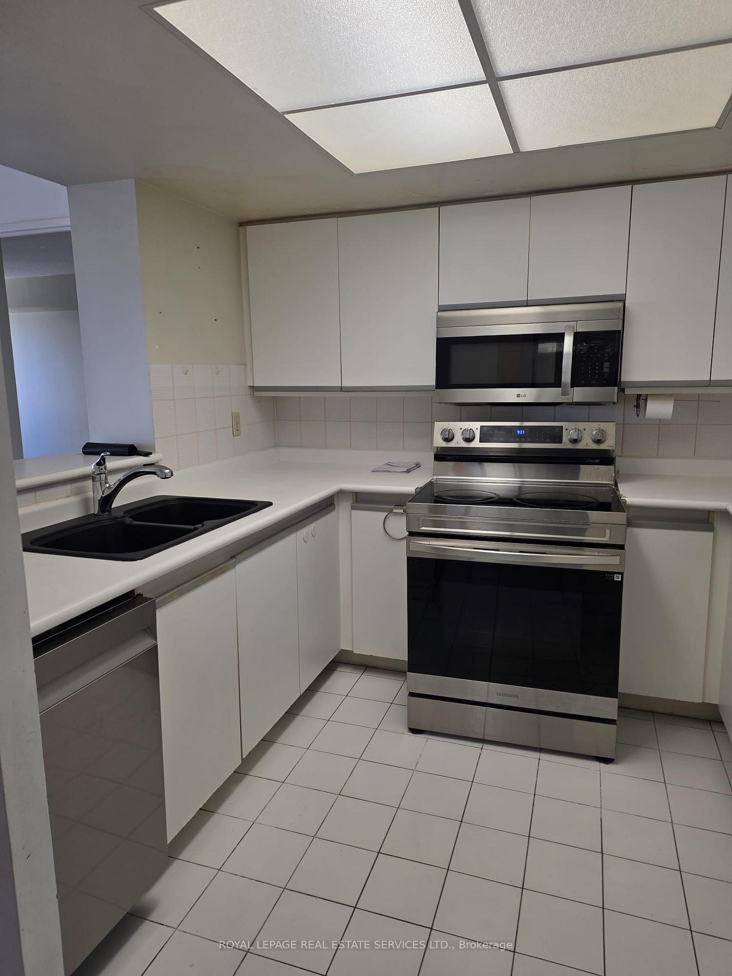 Photo 1 of Unit 708, 335 Webb Drive, Mississauga, City Centre — HOMEH