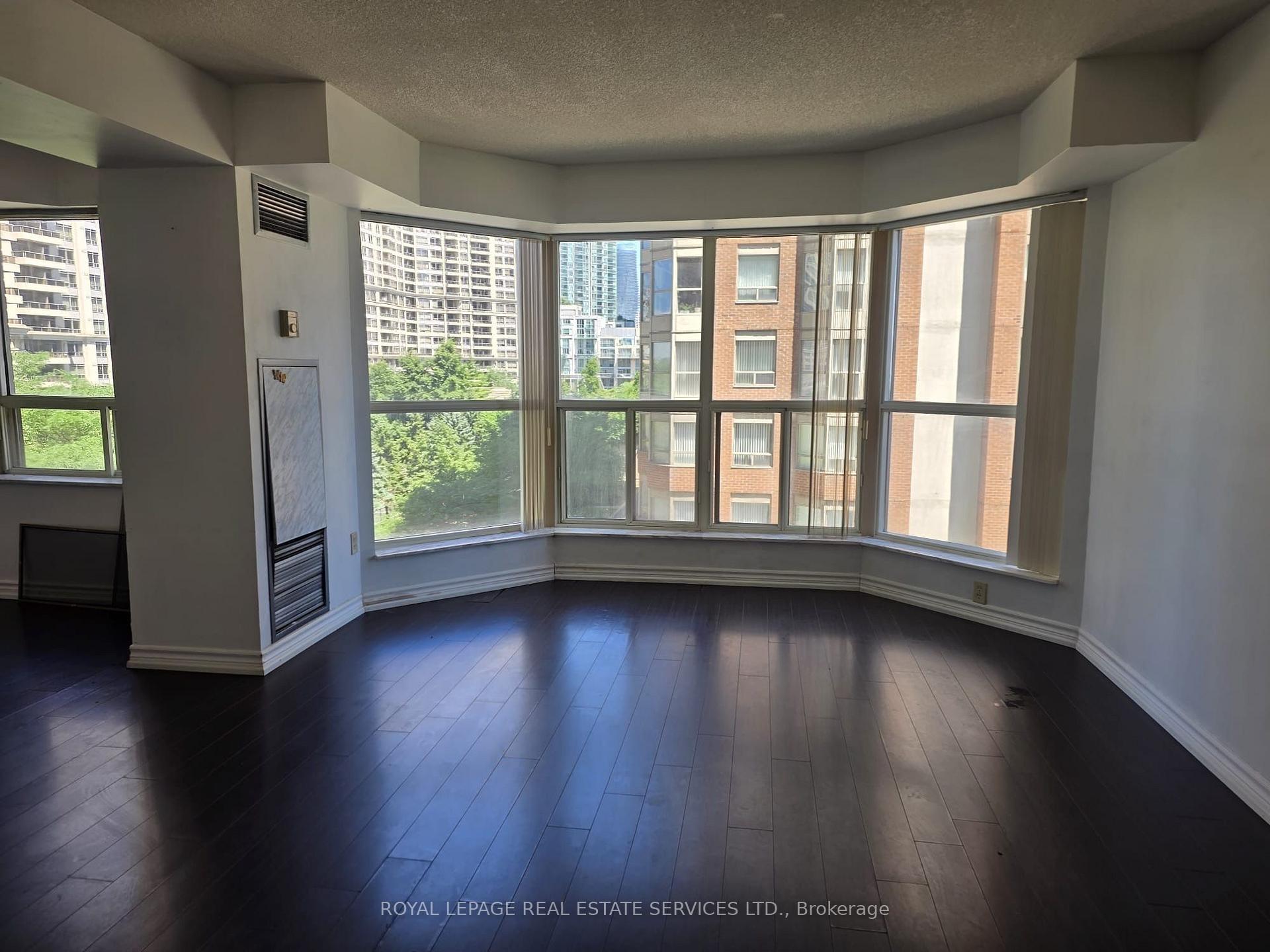 Photo 7 of Unit 708, 335 Webb Drive, Mississauga, City Centre — HOMEH