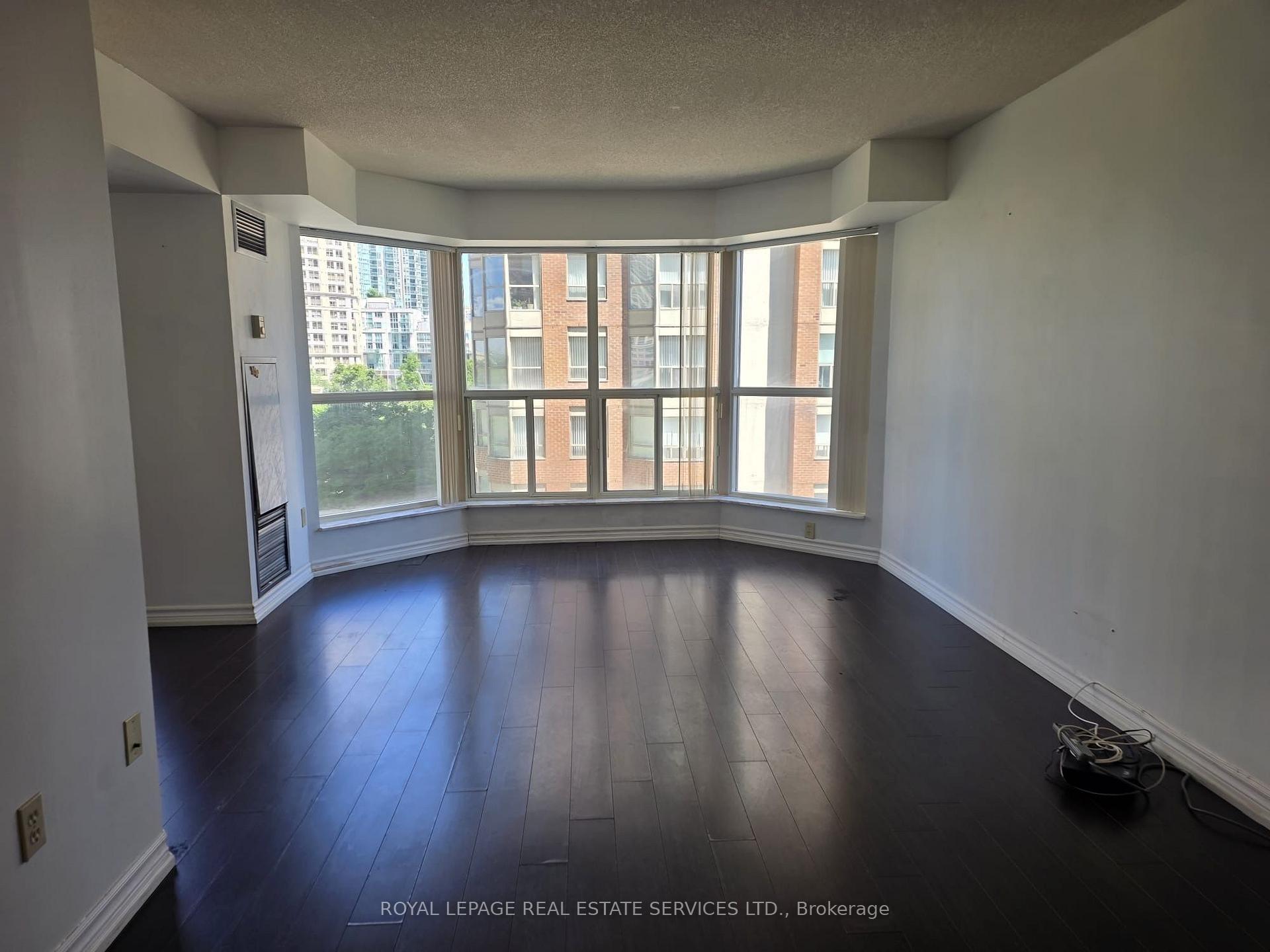 Photo 8 of Unit 708, 335 Webb Drive, Mississauga, City Centre — HOMEH