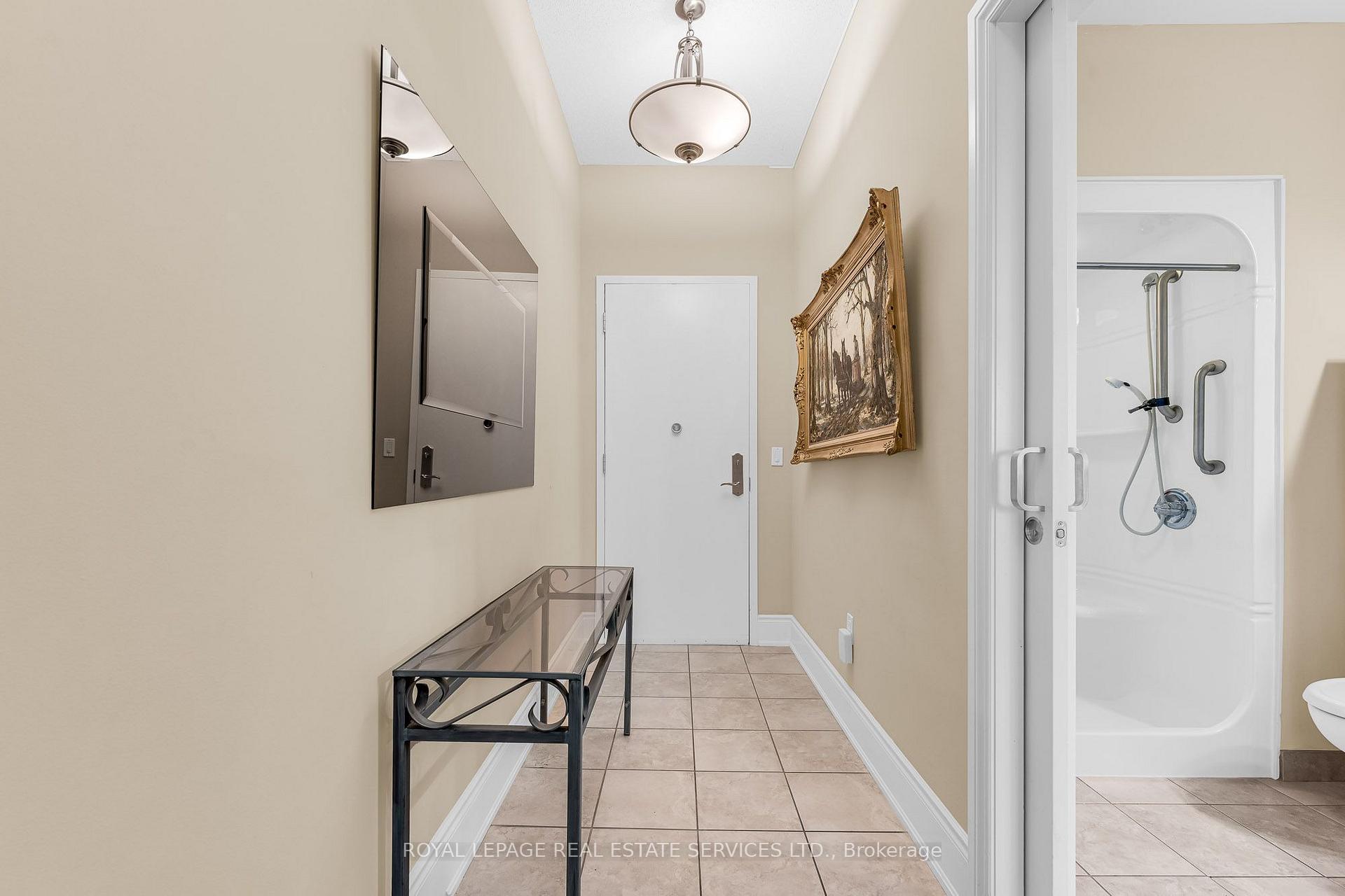 Photo 2 of Unit 2002, 1665 The Collegeway, Mississauga, Erin Mills — HOMEH