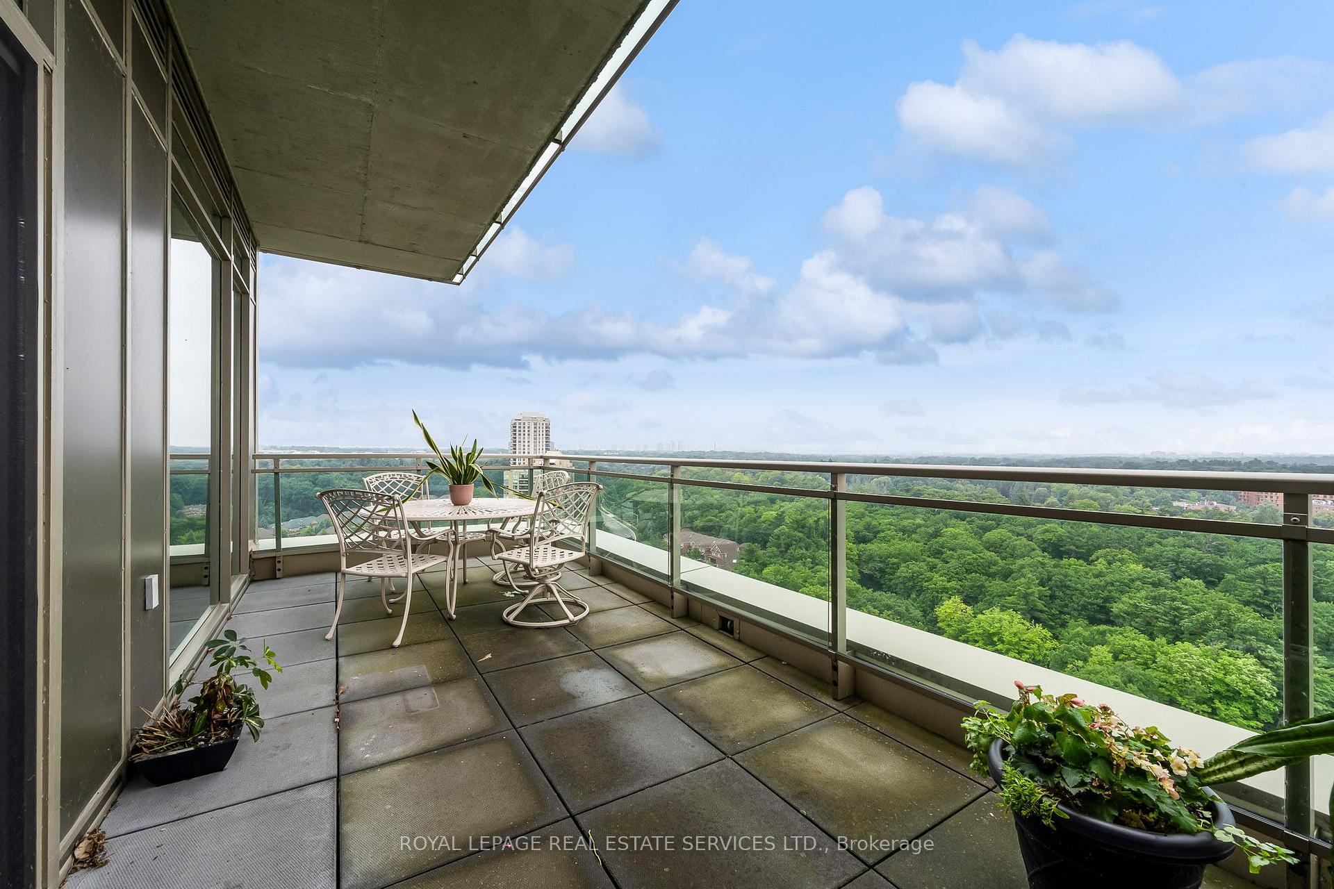 Photo 10 of Unit 2002, 1665 The Collegeway, Mississauga, Erin Mills — HOMEH