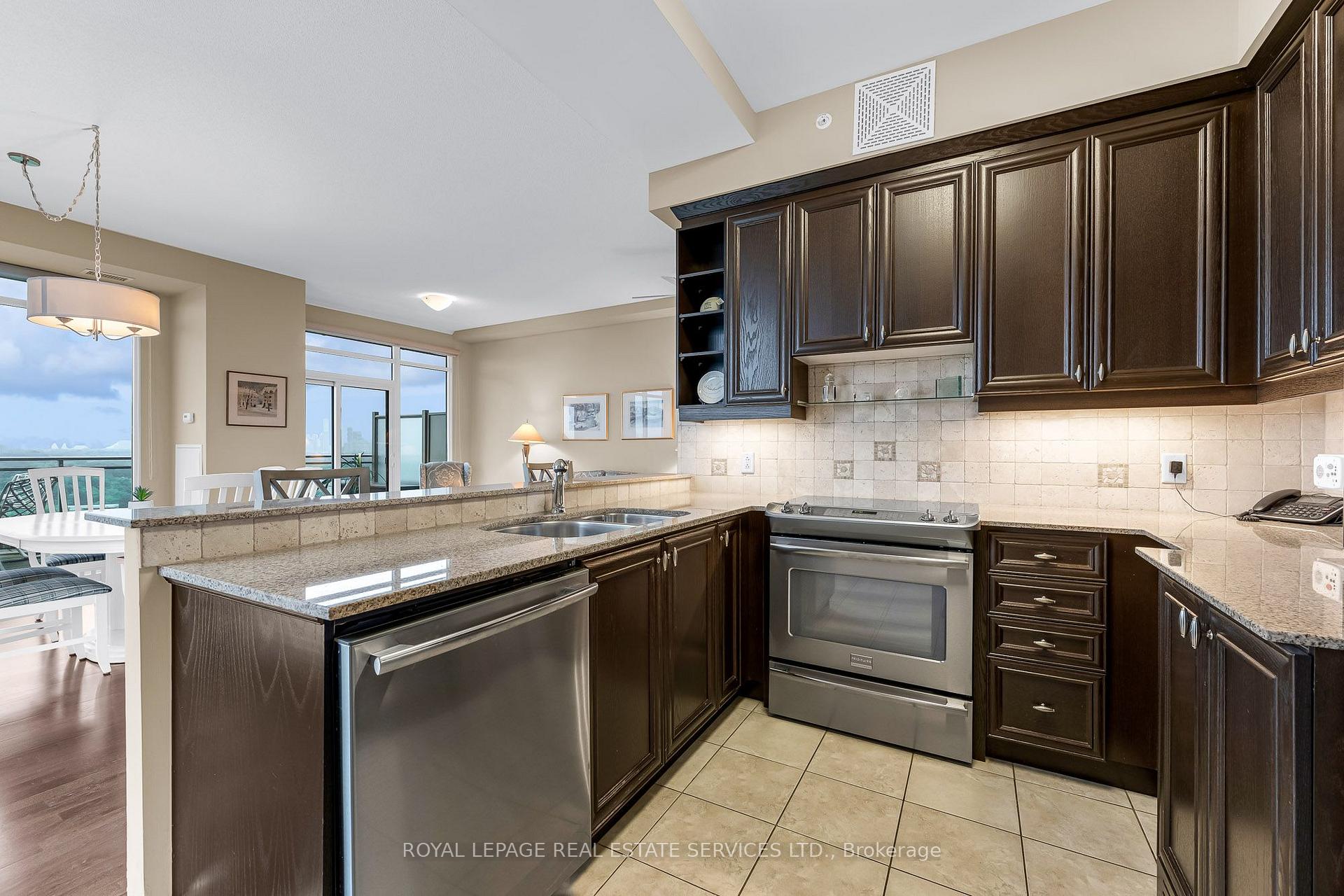 Photo 13 of Unit 2002, 1665 The Collegeway, Mississauga, Erin Mills — HOMEH