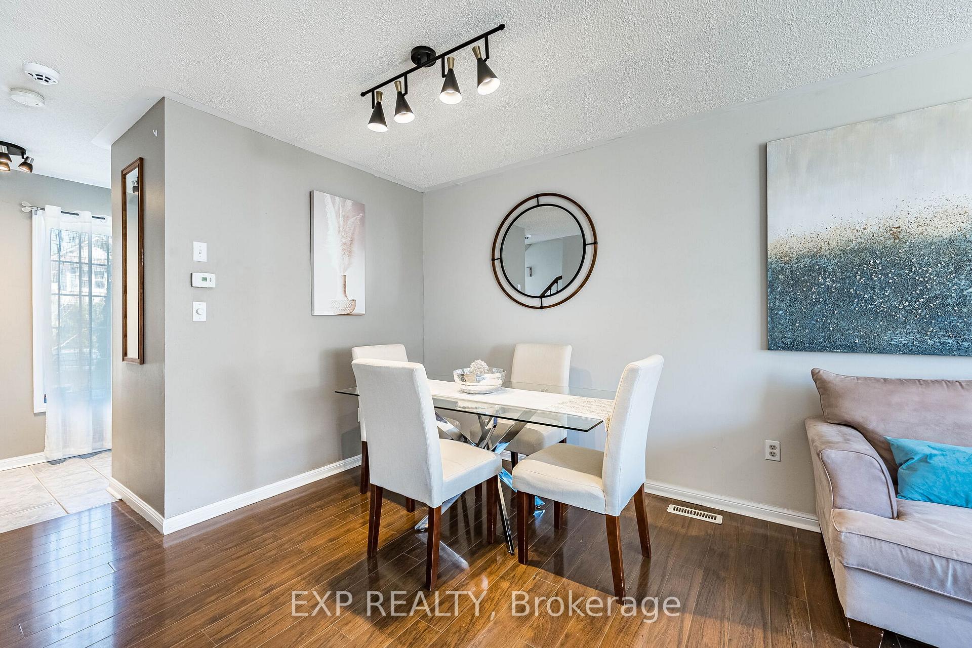 Photo 4 of 53 Sweetwood Circle, Brampton, Fletcher's Meadow — HOMEH
