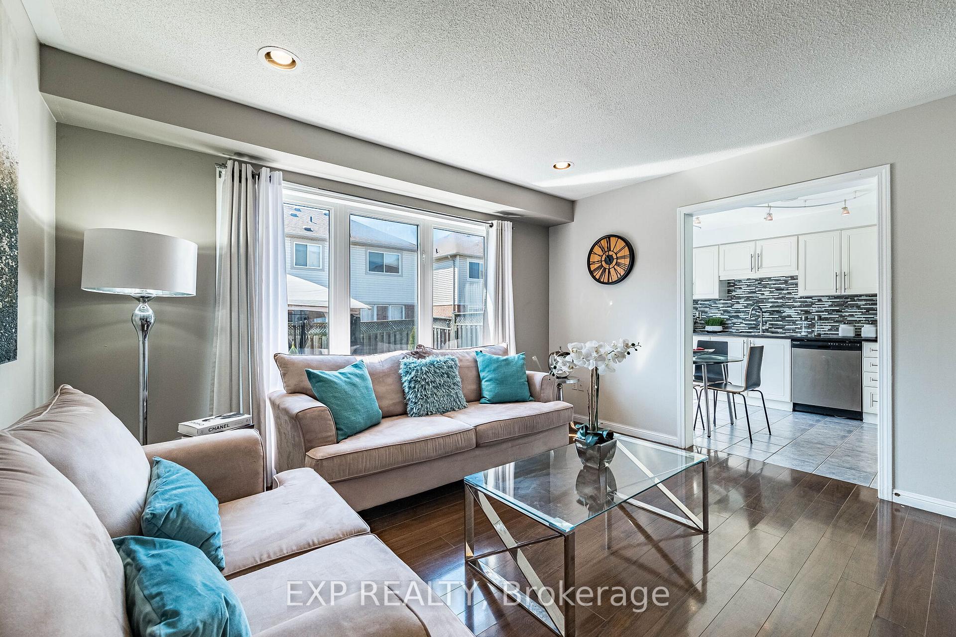 Photo 8 of 53 Sweetwood Circle, Brampton, Fletcher's Meadow — HOMEH