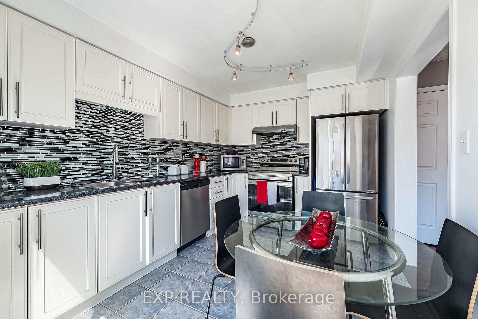 Photo 18 of 53 Sweetwood Circle, Brampton, Fletcher's Meadow — HOMEH