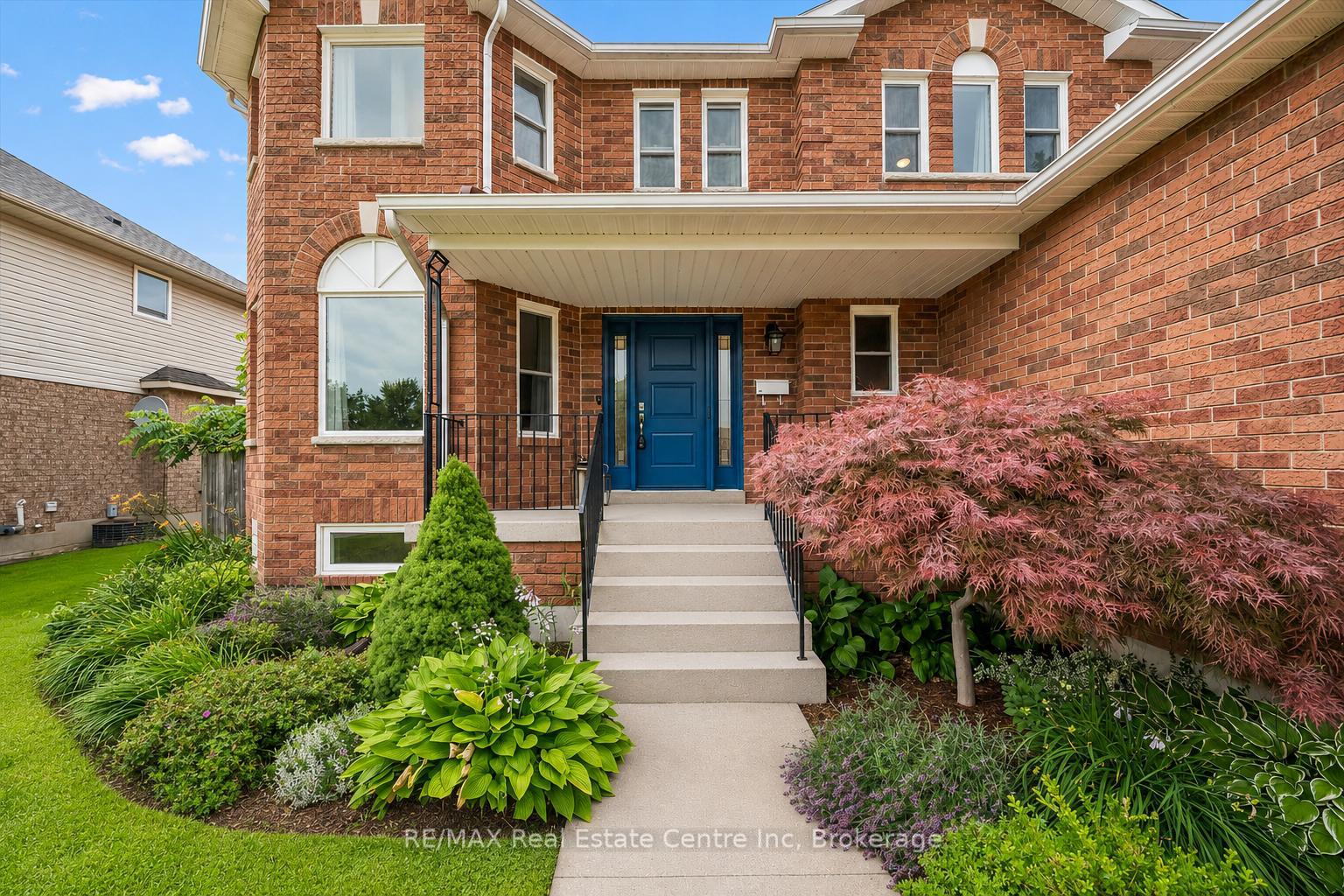 Photo 2 of 339 Daniel Crescent, Centre Wellington, Elora/Salem — HOMEH