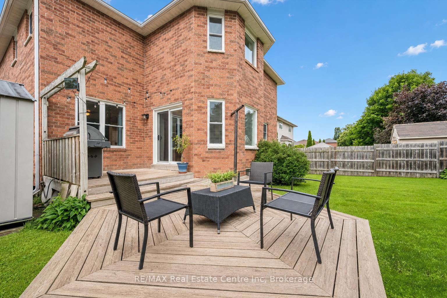 Photo 29 of 339 Daniel Crescent, Centre Wellington, Elora/Salem — HOMEH
