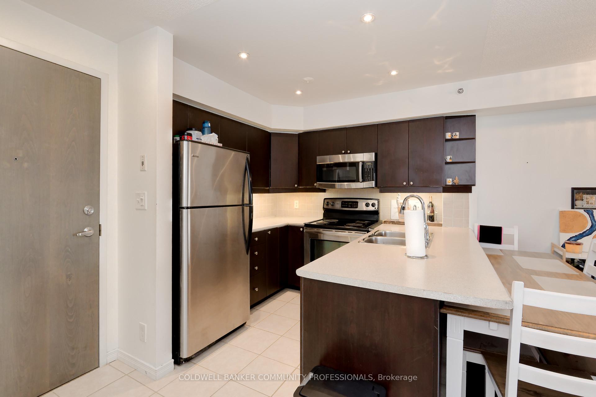 Photo 7 of Unit 404, 3060 Rotary Way, Burlington, Alton — HOMEH
