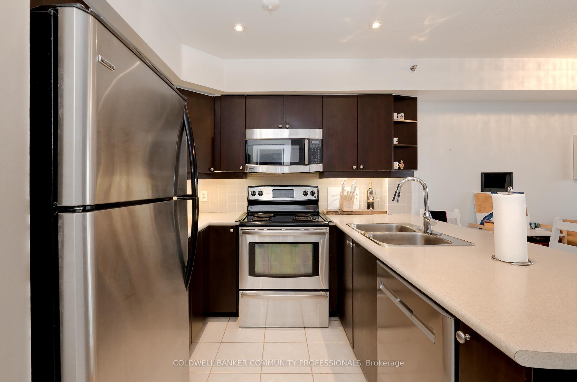 Photo 9 of Unit 404, 3060 Rotary Way, Burlington, Alton — HOMEH