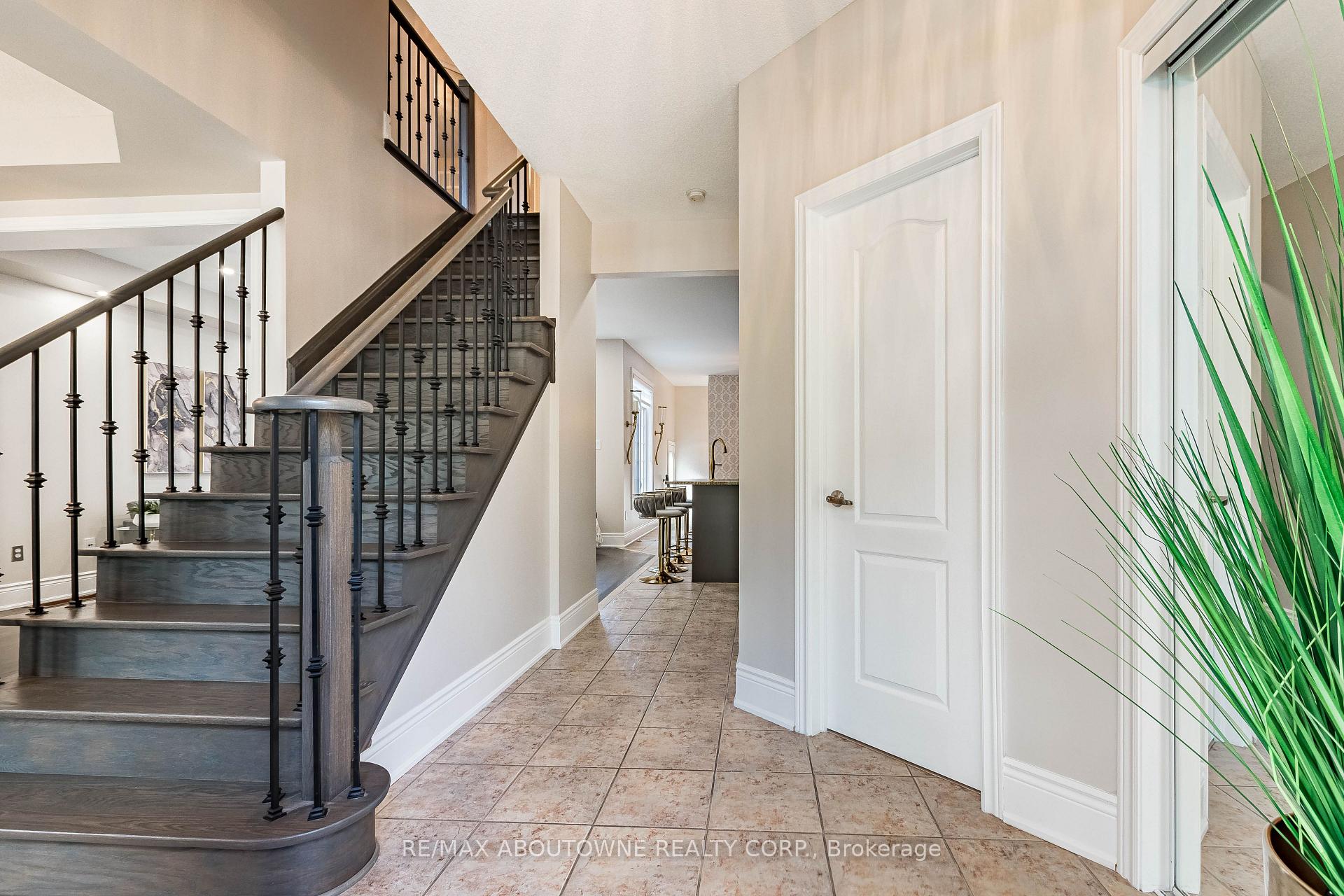 Photo 7 of 5550 Tenth Line W, Mississauga, Churchill Meadows — HOMEH