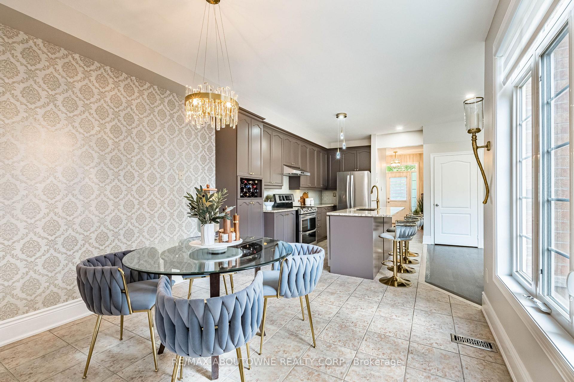 Photo 18 of 5550 Tenth Line W, Mississauga, Churchill Meadows — HOMEH