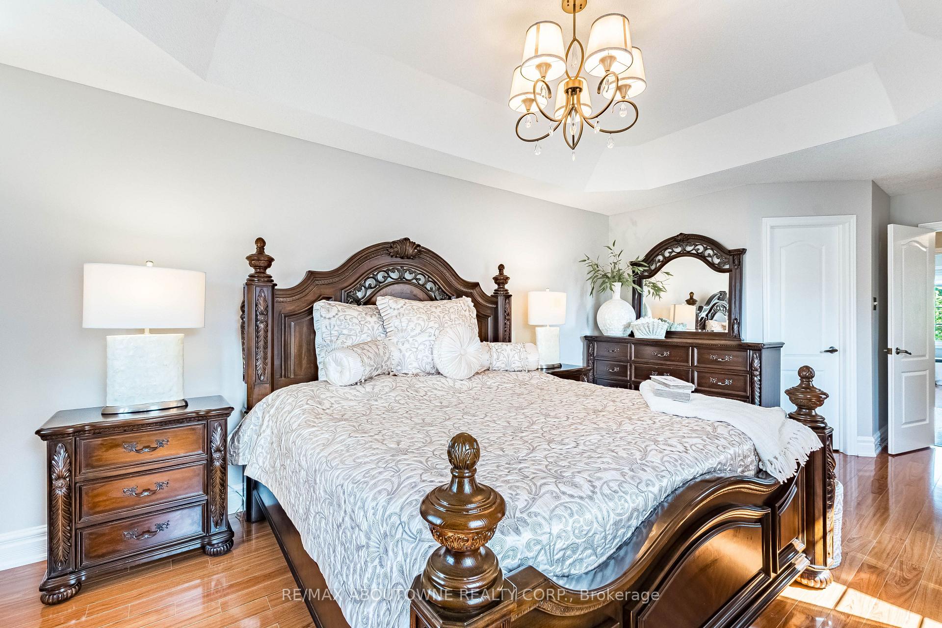 Photo 25 of 5550 Tenth Line W, Mississauga, Churchill Meadows — HOMEH