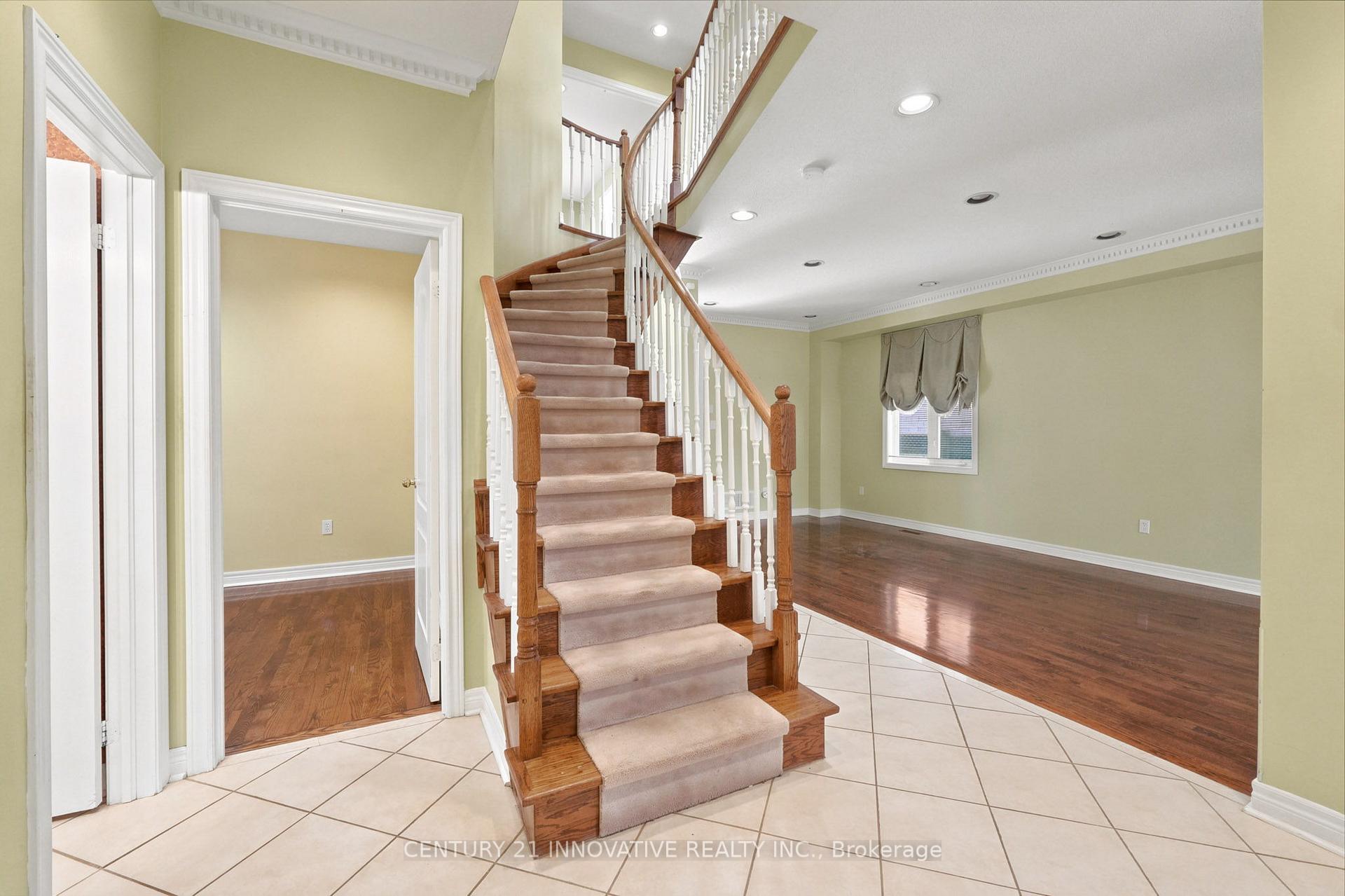 Photo 4 of 57 Avenida Street NE, Markham, Middlefield — HOMEH