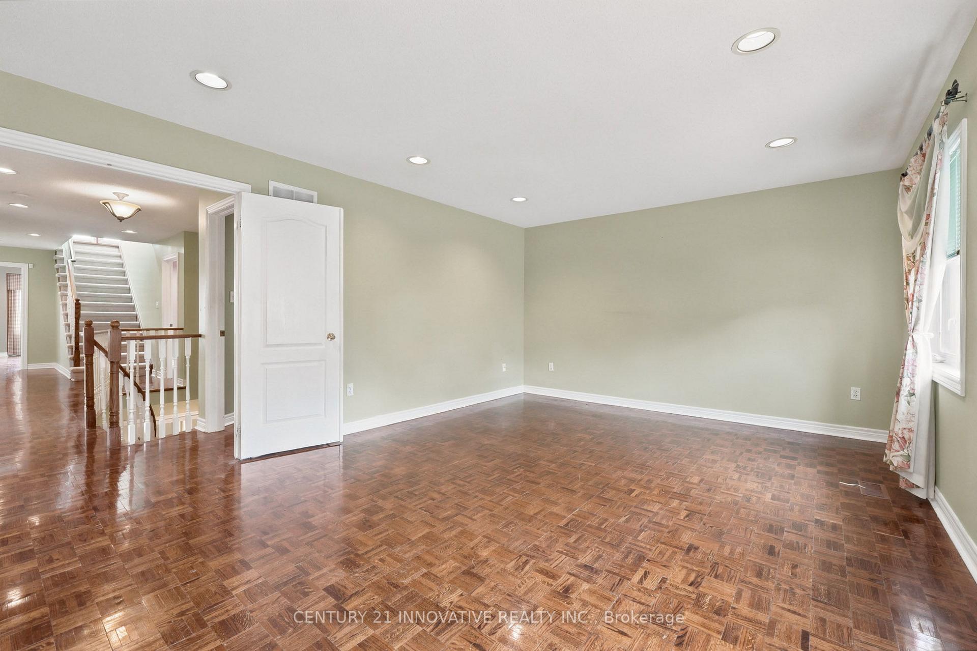 Photo 18 of 57 Avenida Street NE, Markham, Middlefield — HOMEH
